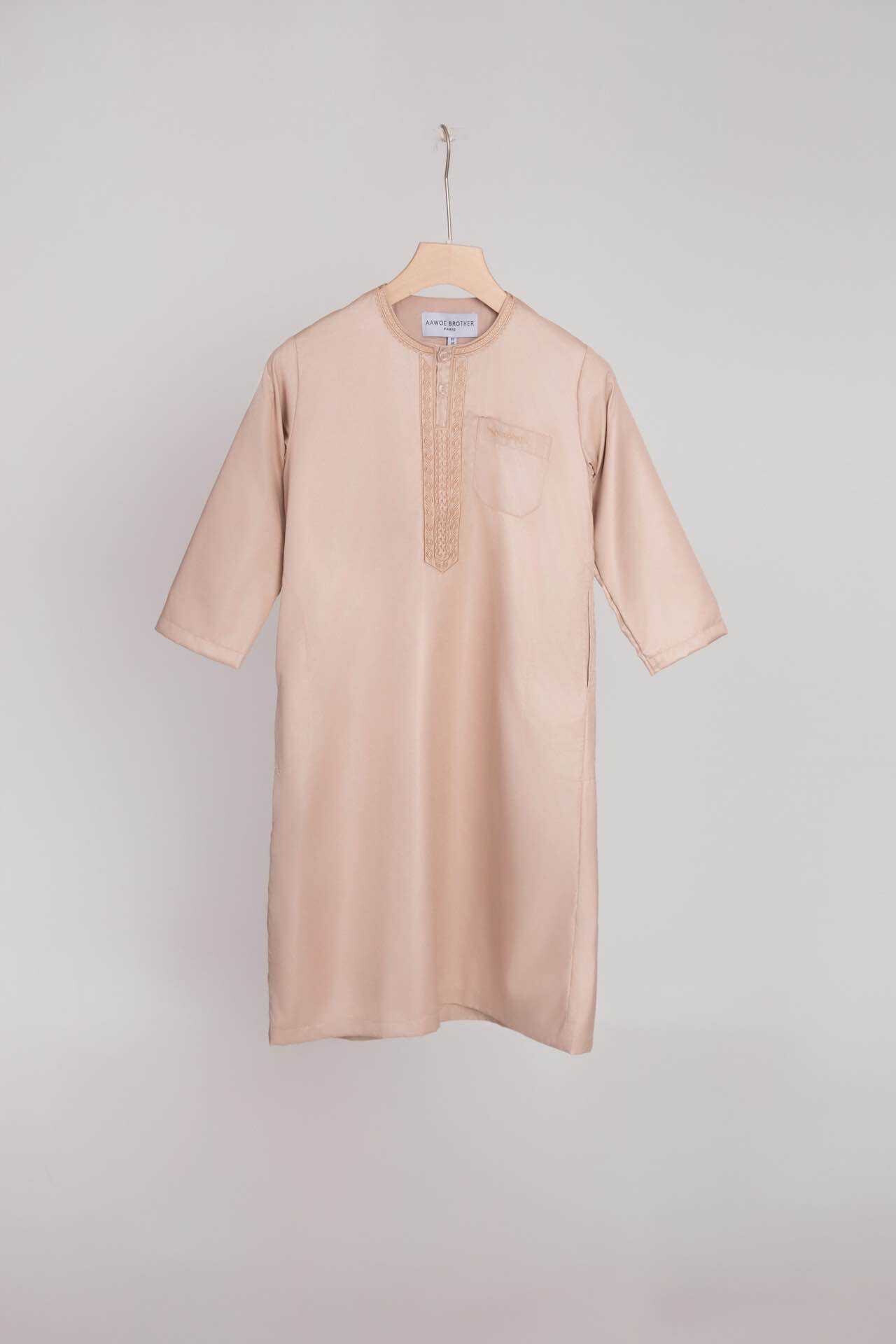 Grossista Aawoe Paris® - Bambini Qamis con ricamo e collo rotondo - eleganza e comfort