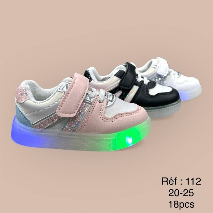 Grossiste C&C Chaussures - Baskets tennis filles semelles lumineuses