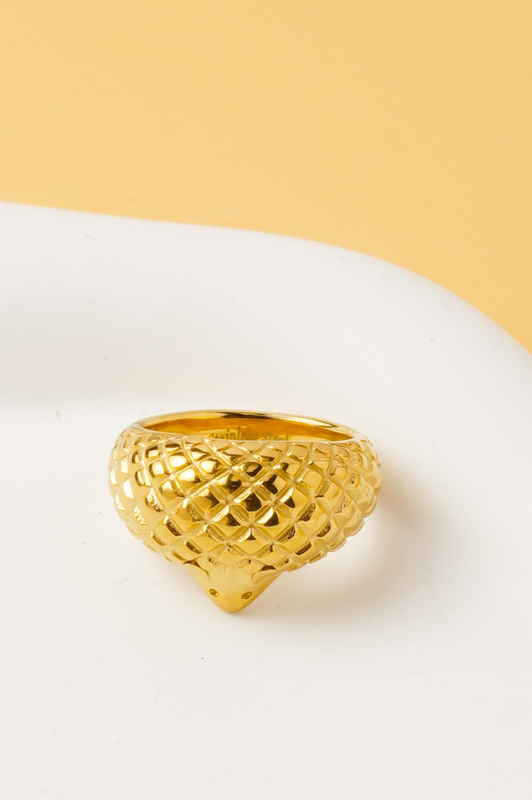 Wholesaler Ceramik - Children's ring with textured pattern in gold stainless steel – Sizes US 3–8 / FR 44–57