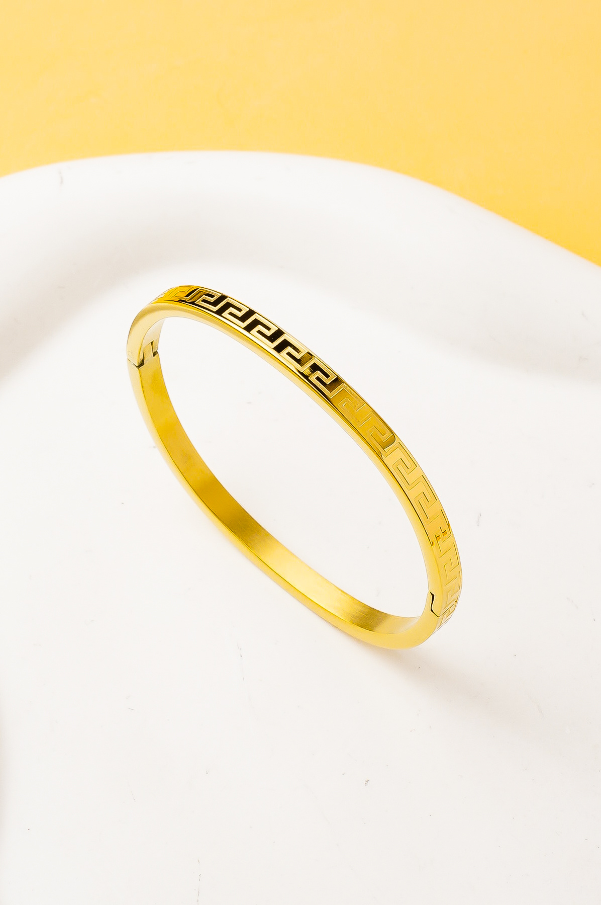 Grossiste Ceramik - Bracelet Enfant Doré 4MM – Acier Inoxydable Ouvrable - Diamètre intérieur : 40 × 50 mm