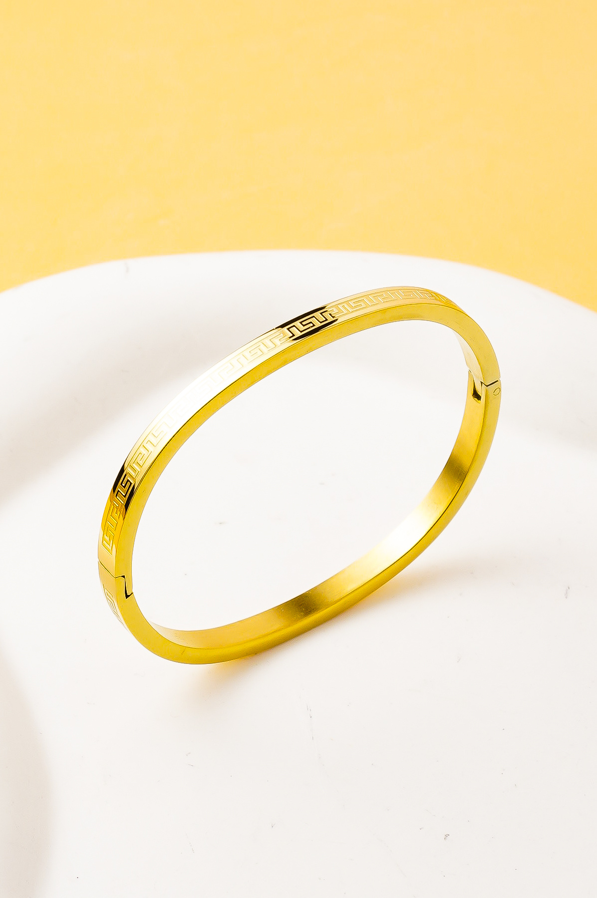 Grossiste Ceramik - Bracelet Enfant Doré 4 – Acier Inoxydable Ouvrable - Épaisseur : 4 MM Diamètre intérieur : 40 × 50 mm