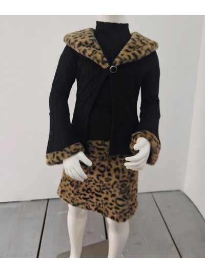 Grossista Chicaprie - Completo Chic da Ragazza con Gilet a Maniche Svasate e Gonna Corta in Eco-Pelliccia Leopardata Grossista Chicaprie - Completo Chic da Ragazza con Gilet a Maniche Svasate e Gonna Corta in Eco-Pelliccia Leopardata