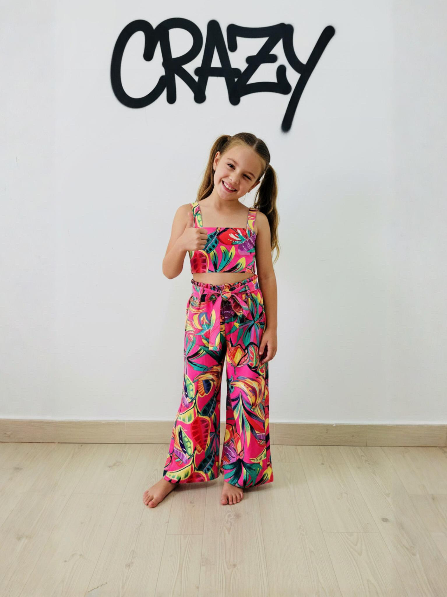 Großhändler Chicaprie - Mädchen Sommer Set mit Blumenmuster: Breites Träger Crop Top und Leichte Fließende Hose