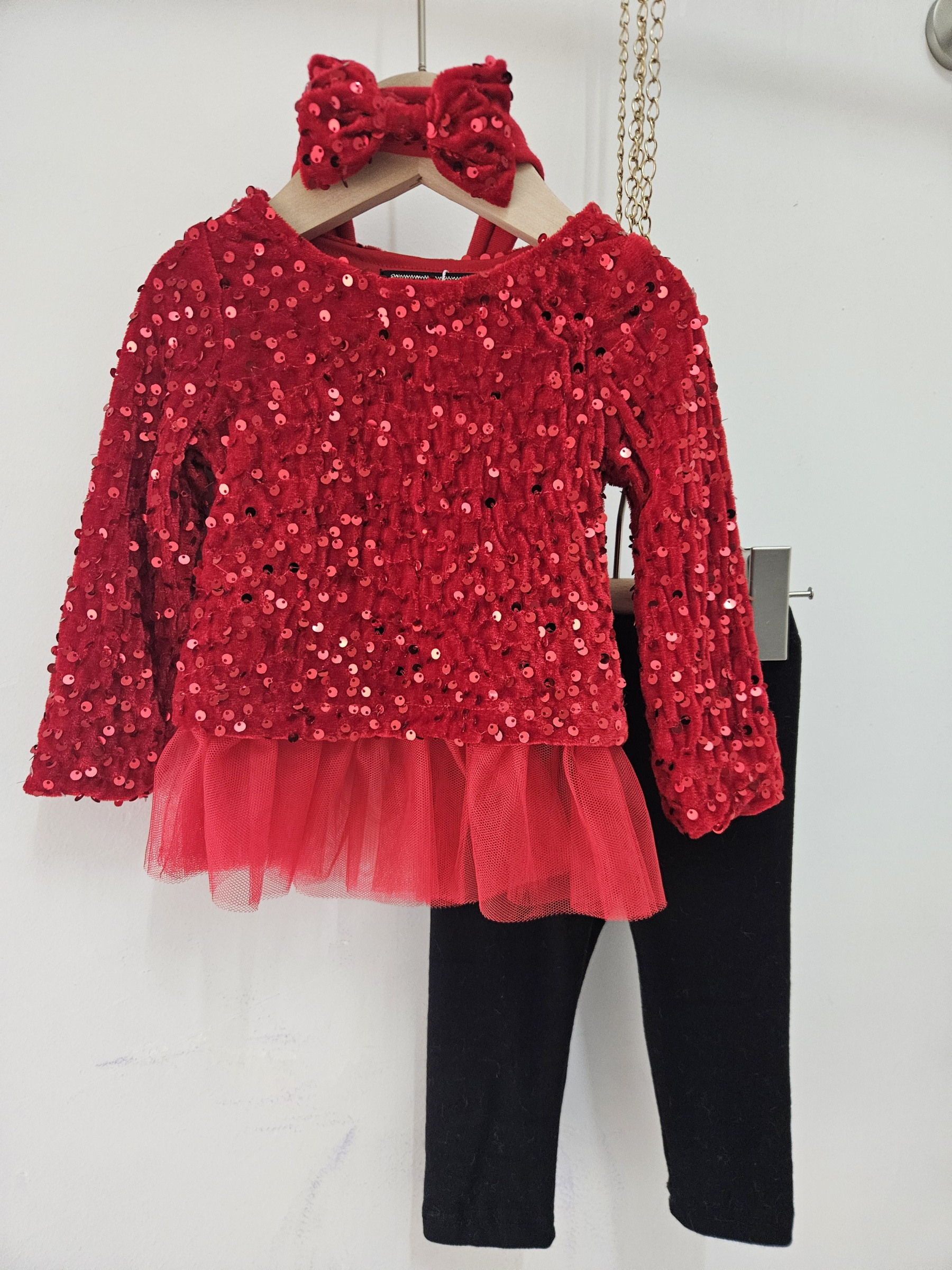 Wholesaler Chicaprie - Baby Girl's Short Velvet Dress Set with All-Over Sequin Party Design and Flowing Sheer Hem