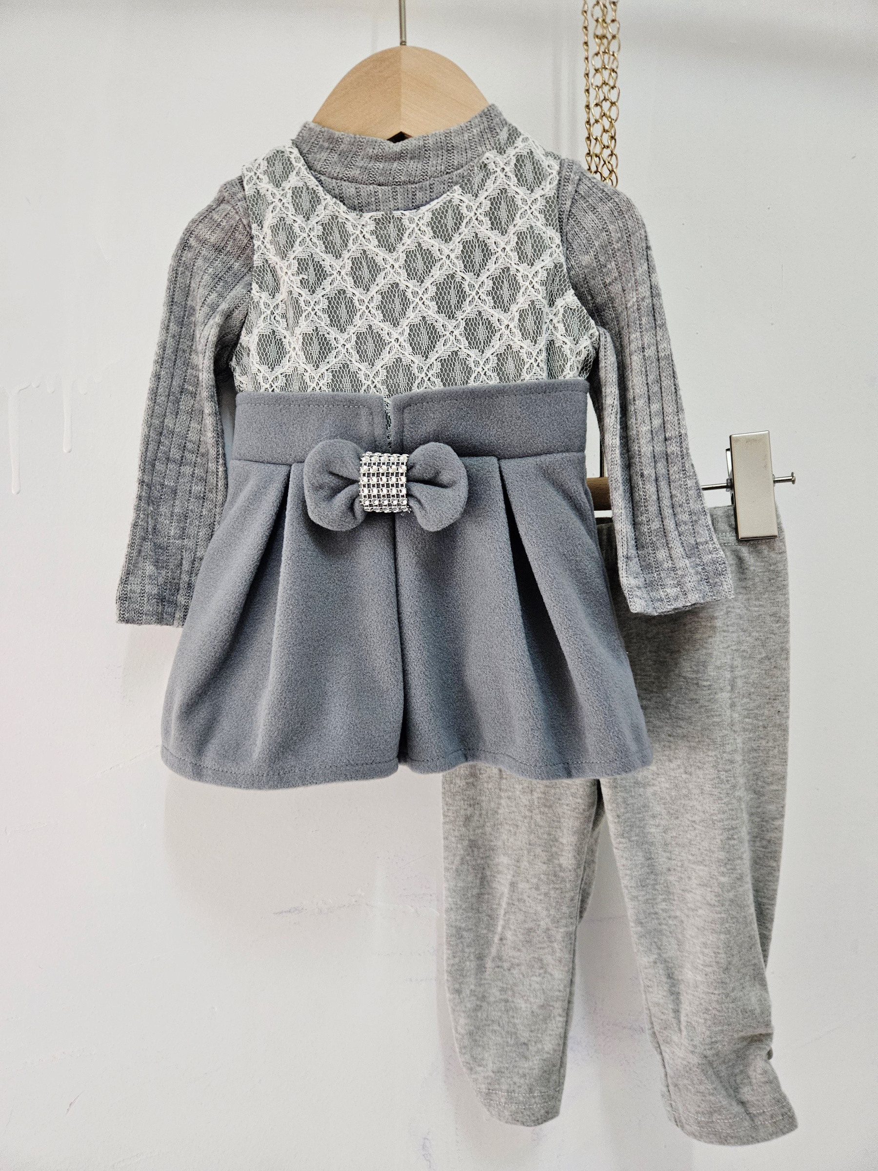Wholesaler Chicaprie - Long Sleeve Knit Dress with Lace Patterns and Glitter Bow, Solid Baby Girl Leggings