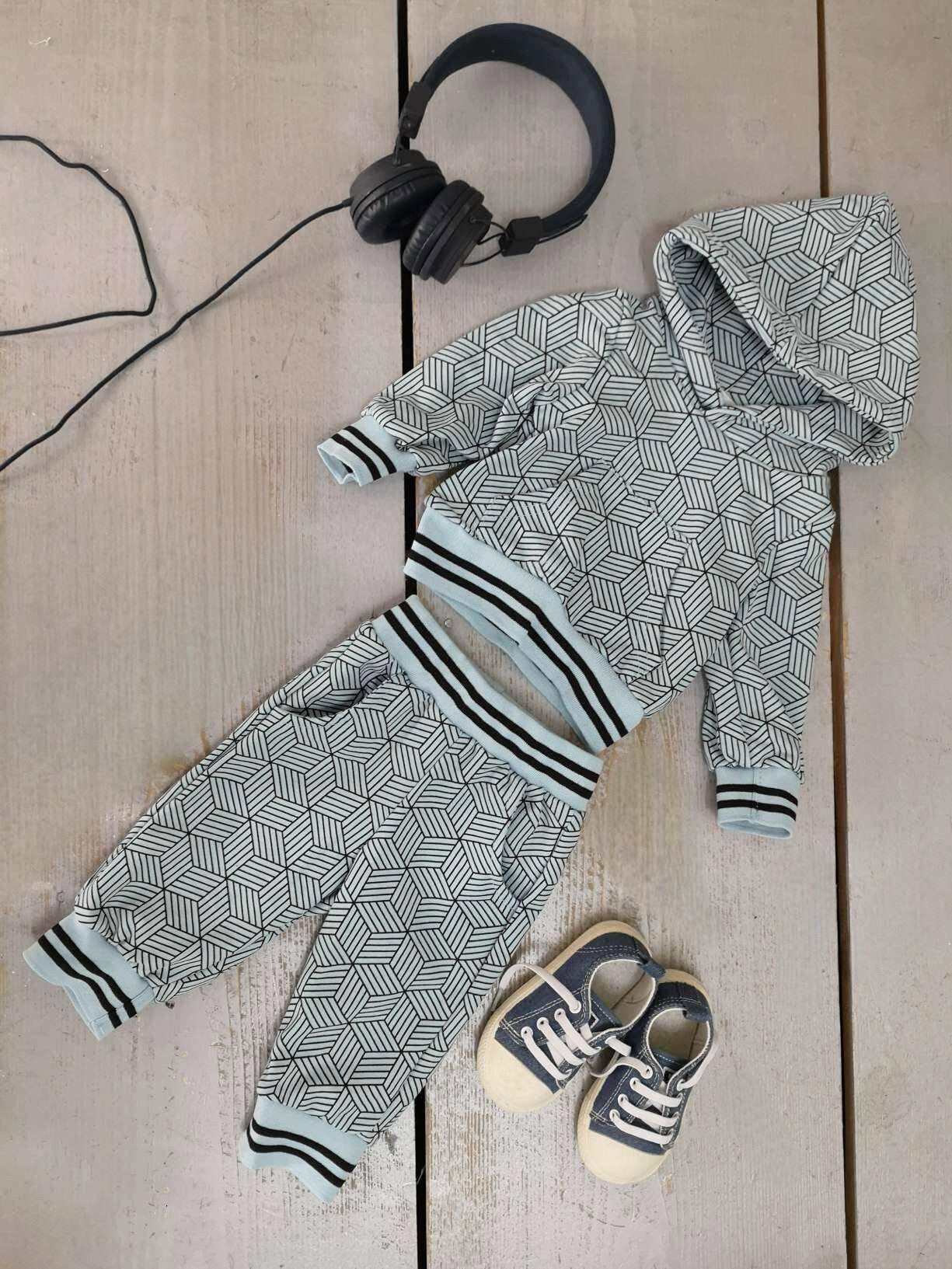 Grossiste Chicaprie - Ensemble Sweat À Capuche Avec Poche Centrale Et Jogging Sport Motif Urbain Géométrique Bébé Garçon