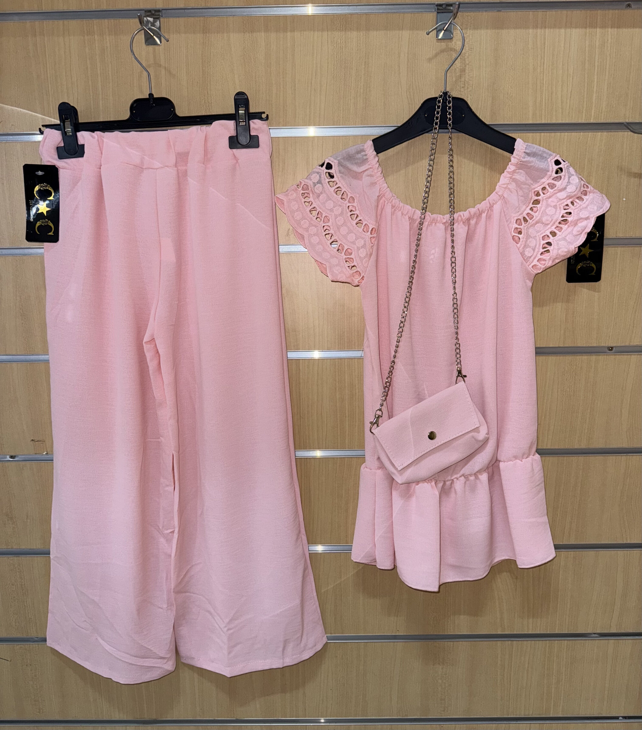 Wholesaler CHIC COOL - Together with bag