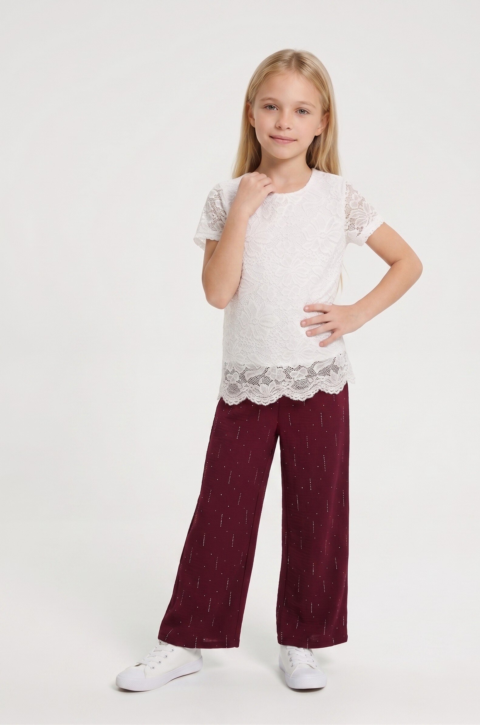 Grossiste CHIC COOL - Ensemble avec haut dentelle et pantalon strass