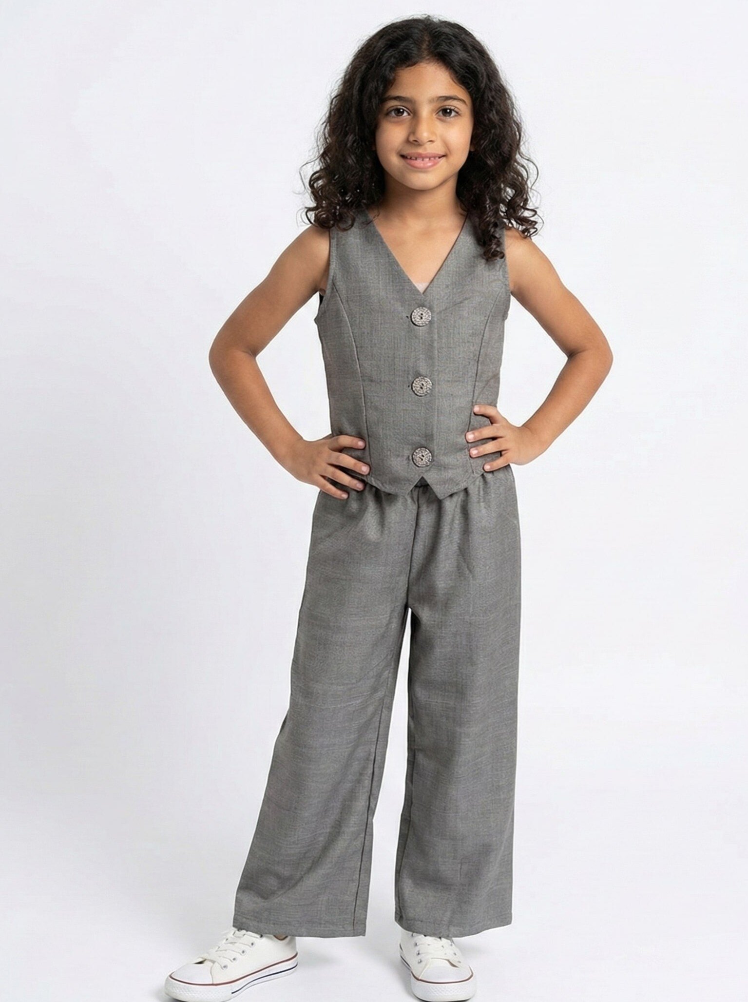 Wholesaler CHIC COOL - Sleeveless set with button