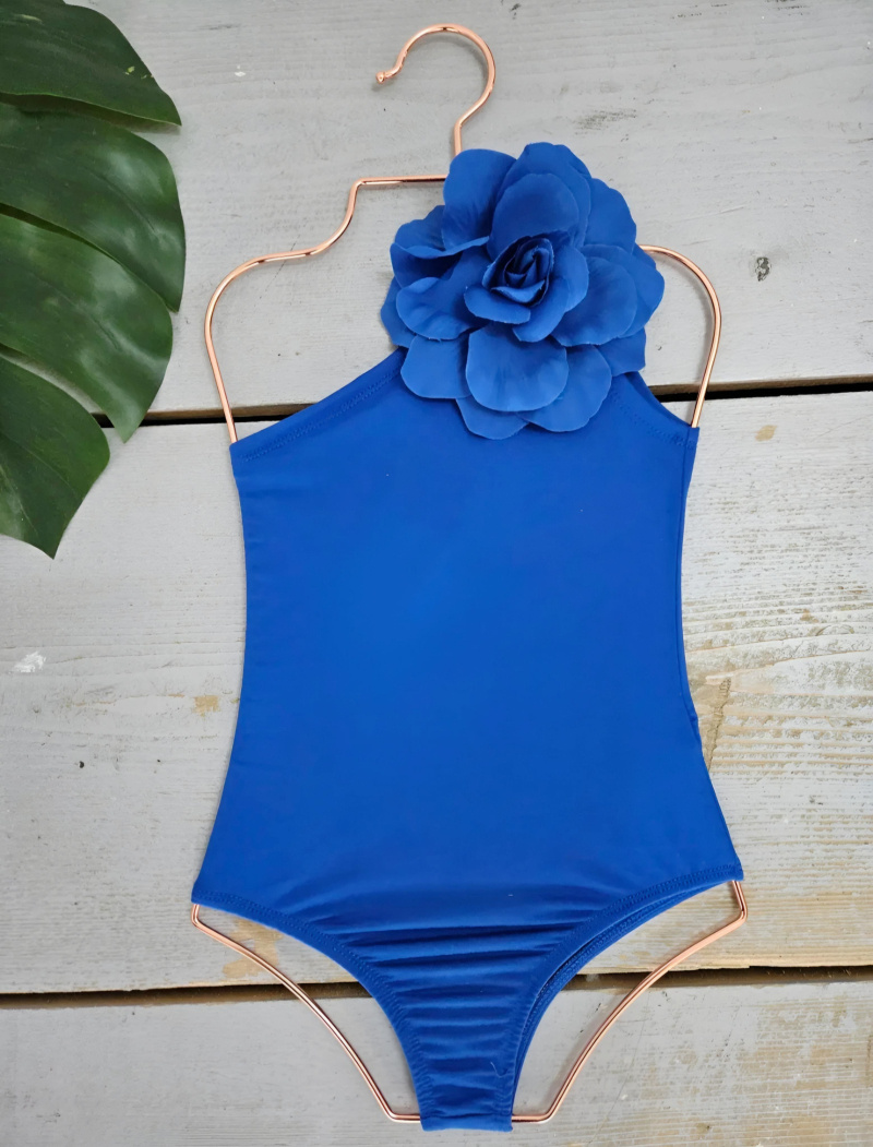 Grossista Chicaprie - Costume Da Bagno Spiaggia Spalla Scoperta Con Un Fiore Unito Ragazza