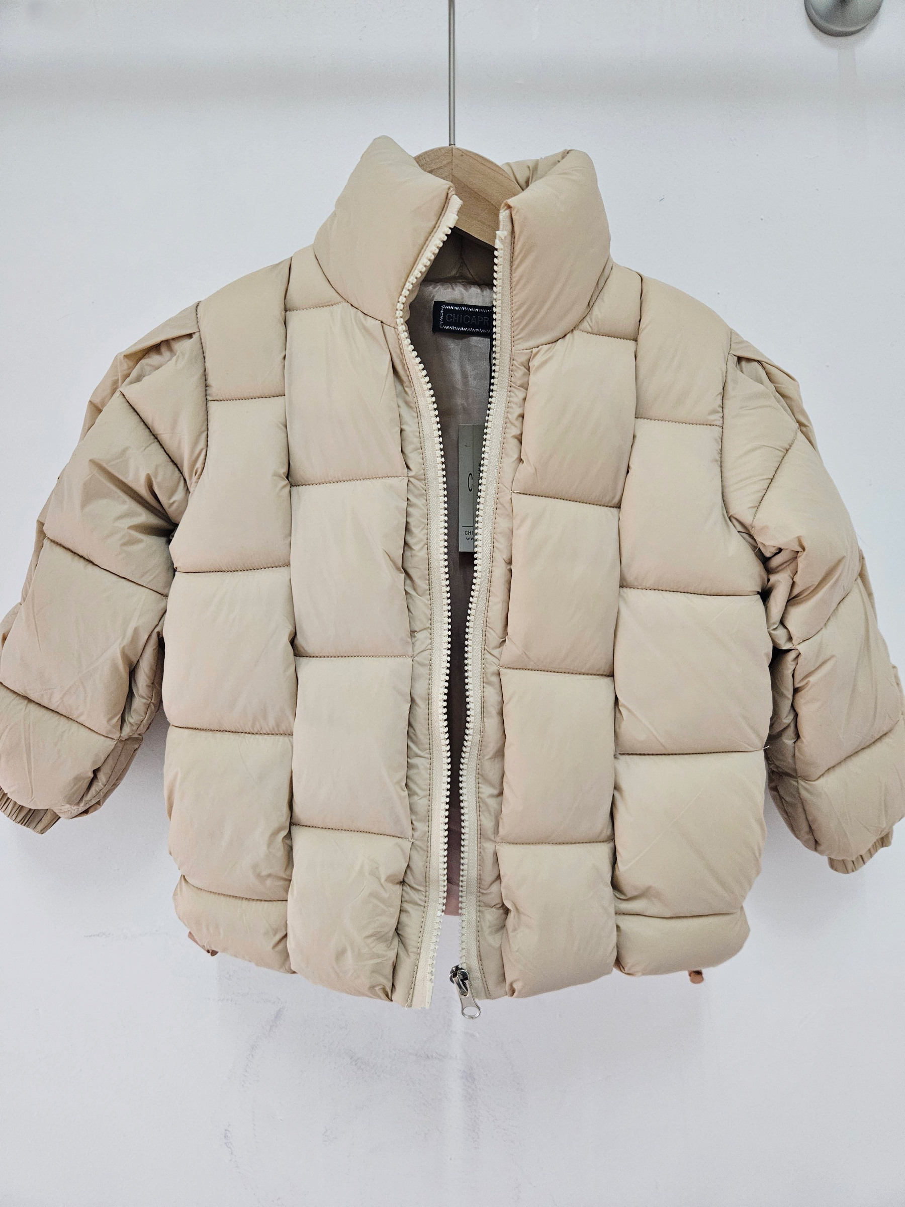 Grossiste Chicaprie - Doudoune Manches Longues Unie Matelassée Carrée Zip Cocon Urbain Garçon