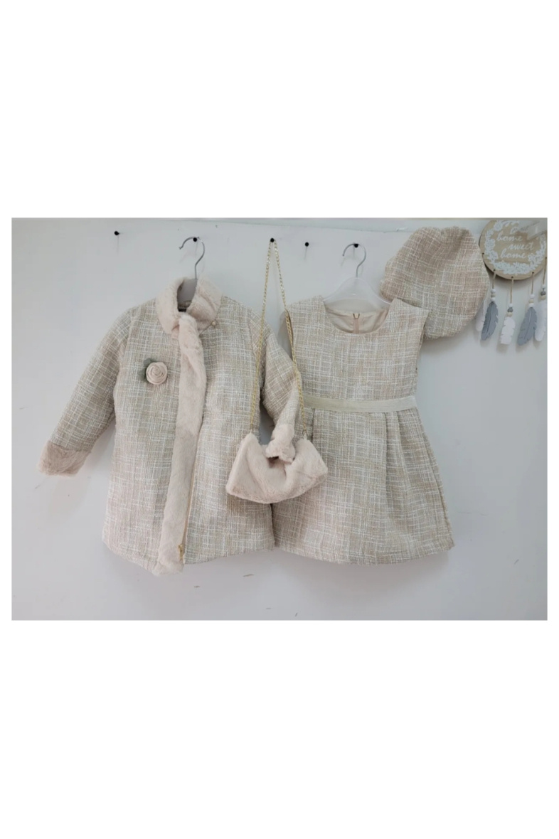 Grossista Chicaprie - Completo bambina composto da cappottino in tweed e pelliccia sintetica con rosa e abito in raso con nastro
