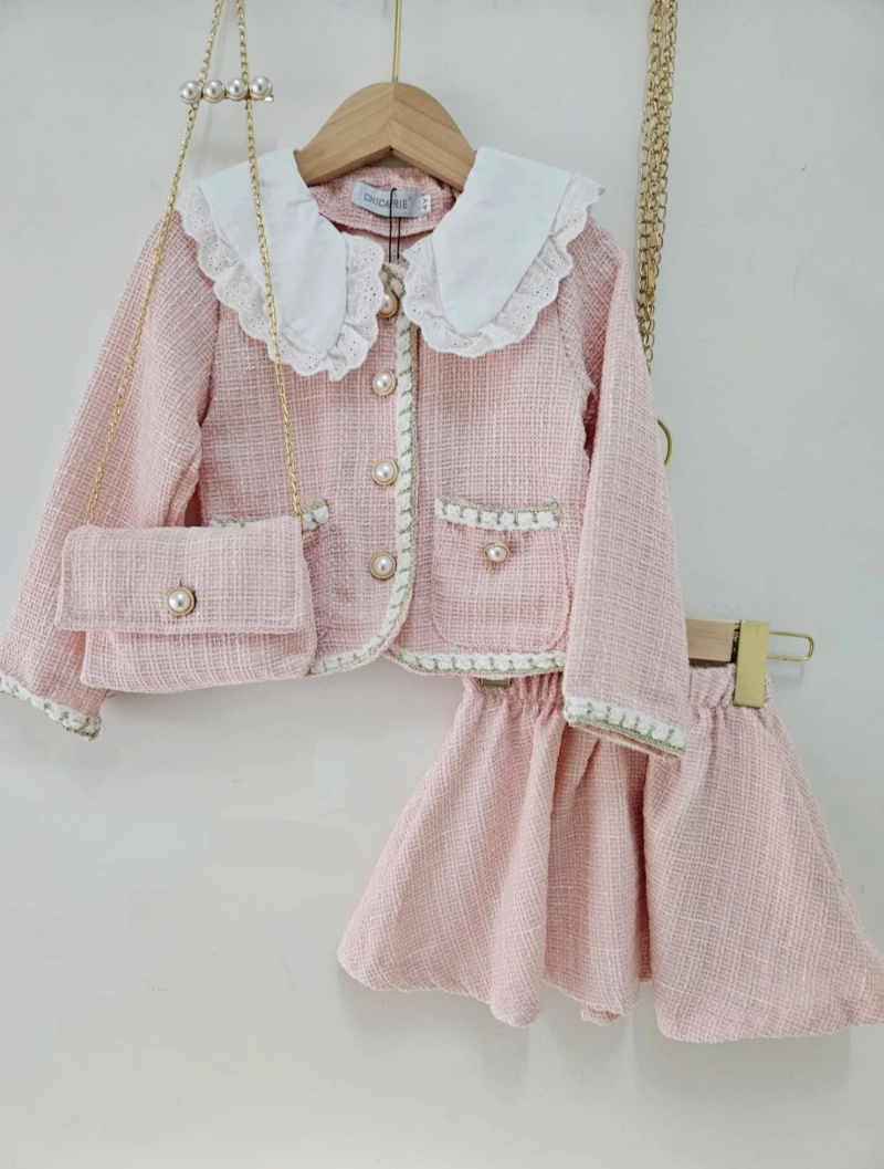 Grossista Chicaprie - Completo da ragazza composto da giacca con bottoni di perla e gonna in tweed, in elegante stile inglese