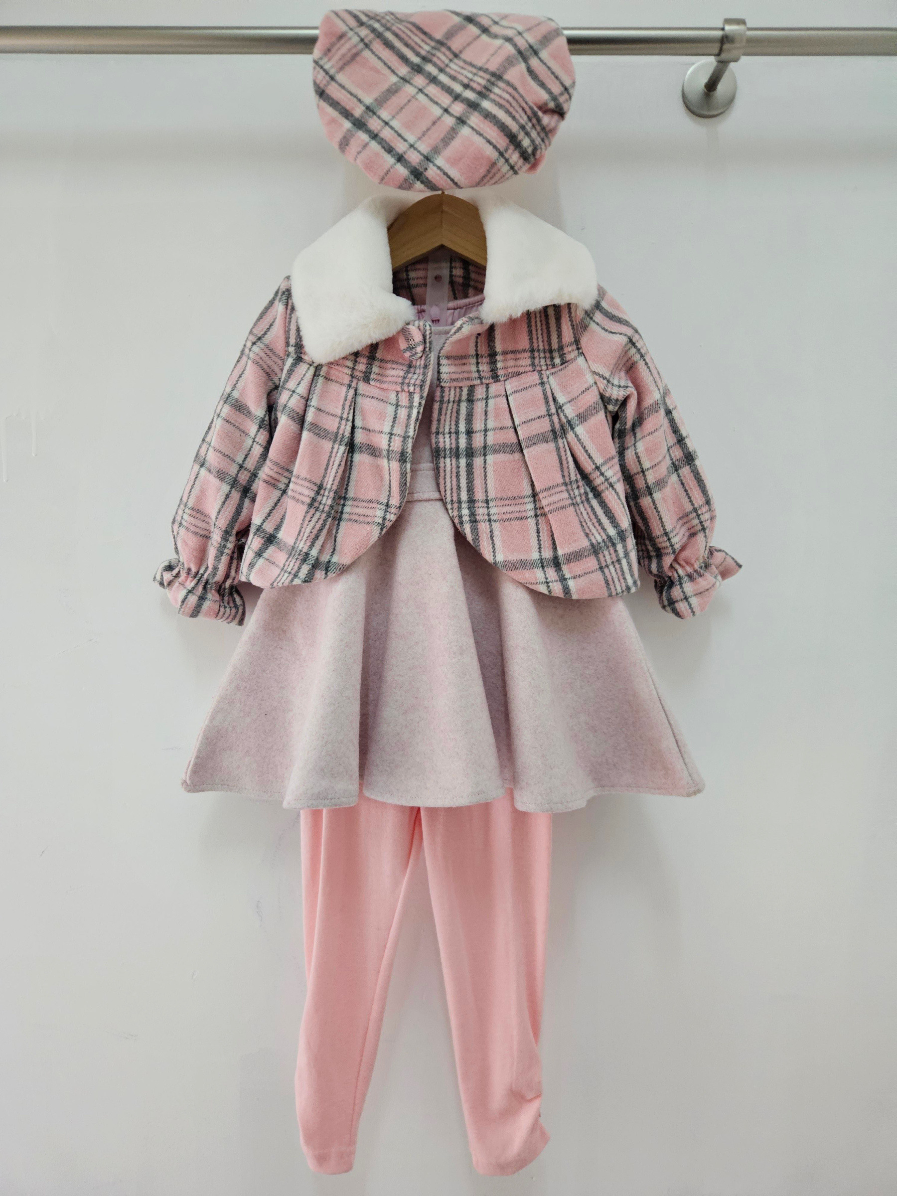 Wholesaler Chicaprie - A girl's cold weather outfit consisting of a striped and checked faux fur vest and a plain dress