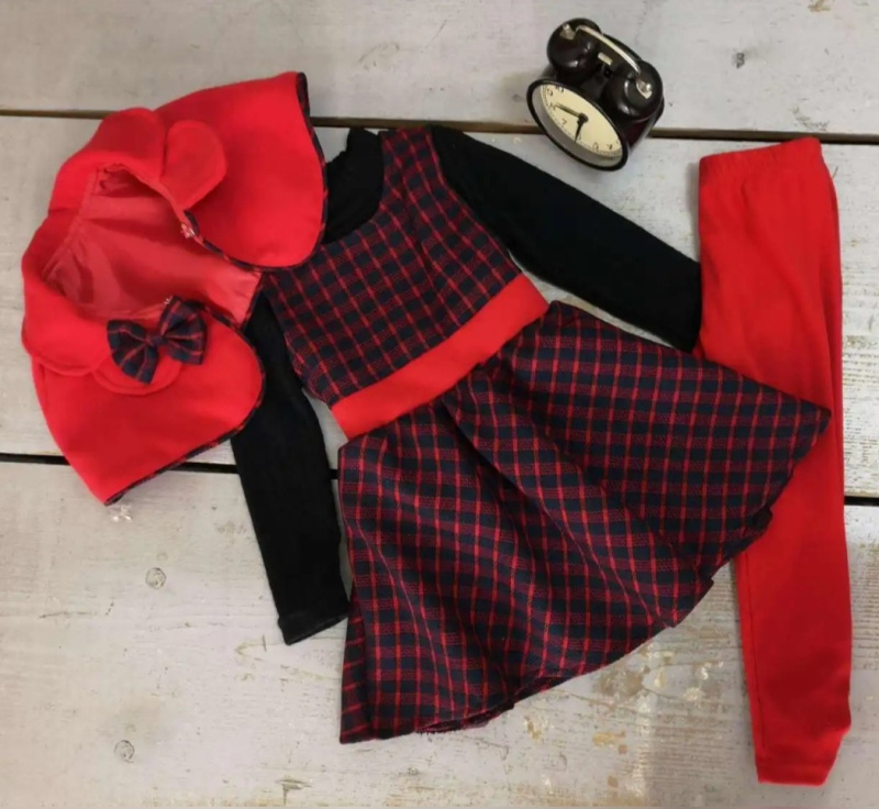 Grossista Chicaprie - Completo da bambina composto da gilet in pelliccia sintetica con fiocco e abito a quadri con nastro