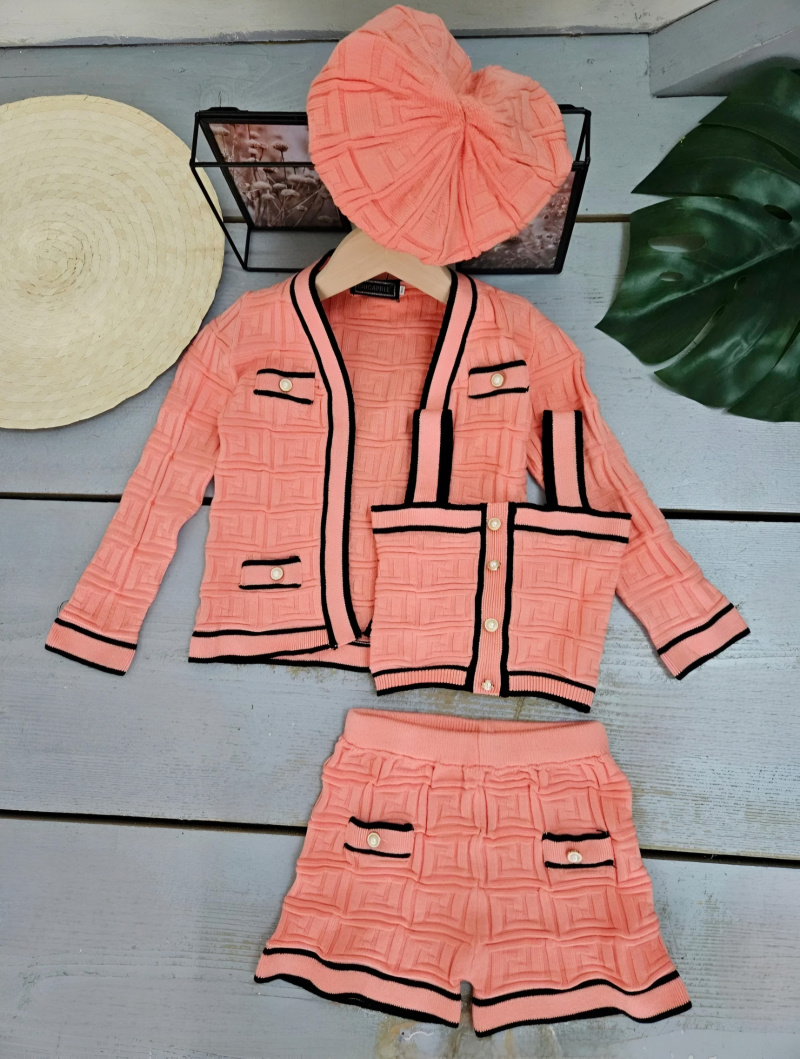 Grossista Chicaprie - Completo maglia da bambina composto da giacca e pantaloncini corti bicolore a spirale con bottoni perlati