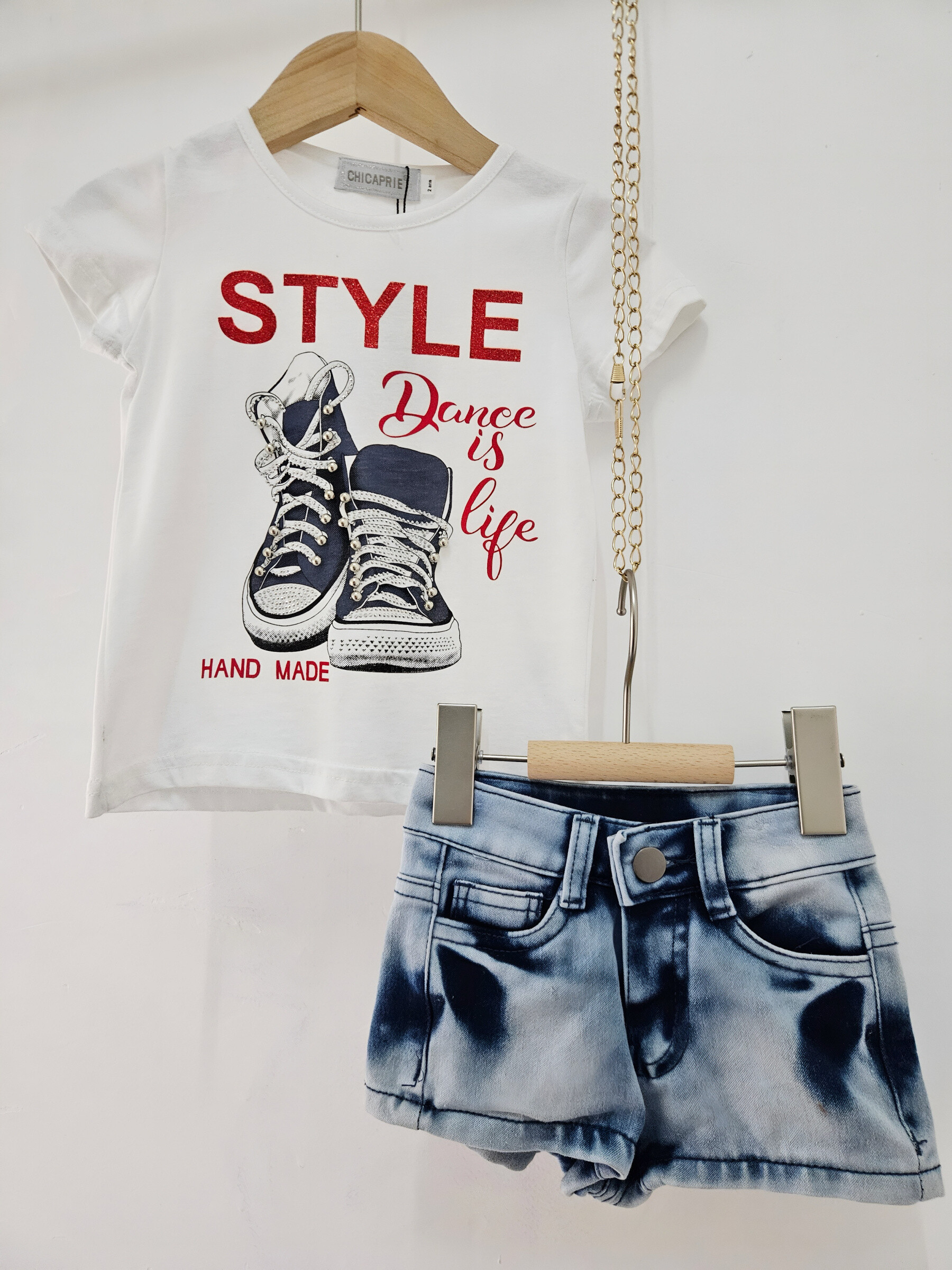 Grossista Chicaprie - Completino per neonata con top urban e shorts in denim tinta unita