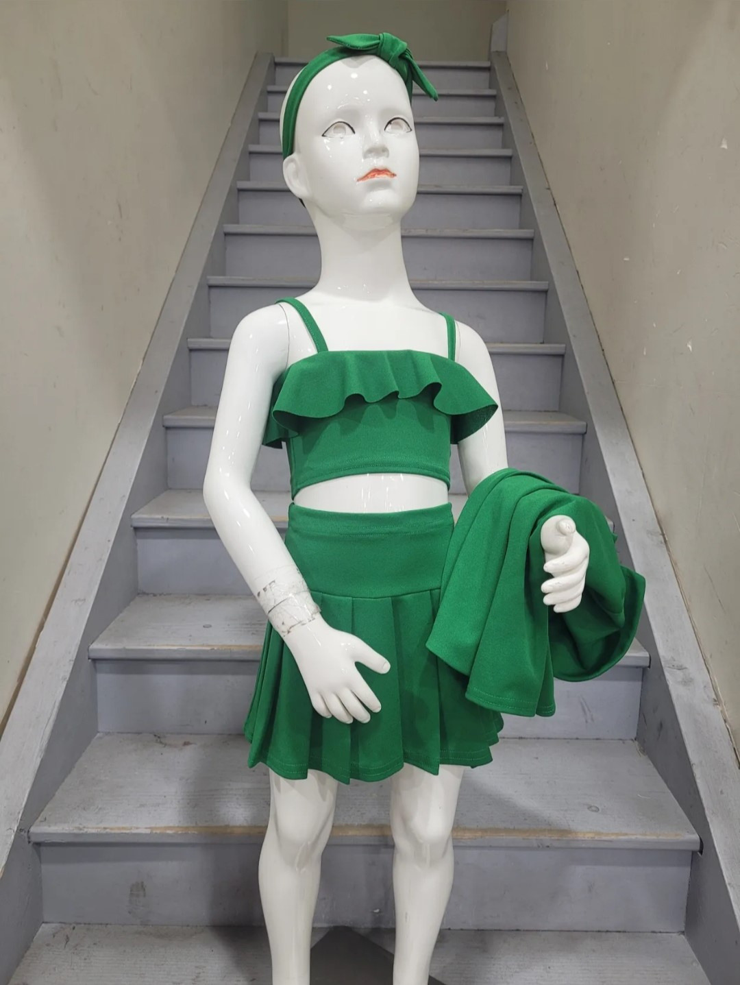Valentino Garavani: Ceinture noire à logo en V | SSENSE France