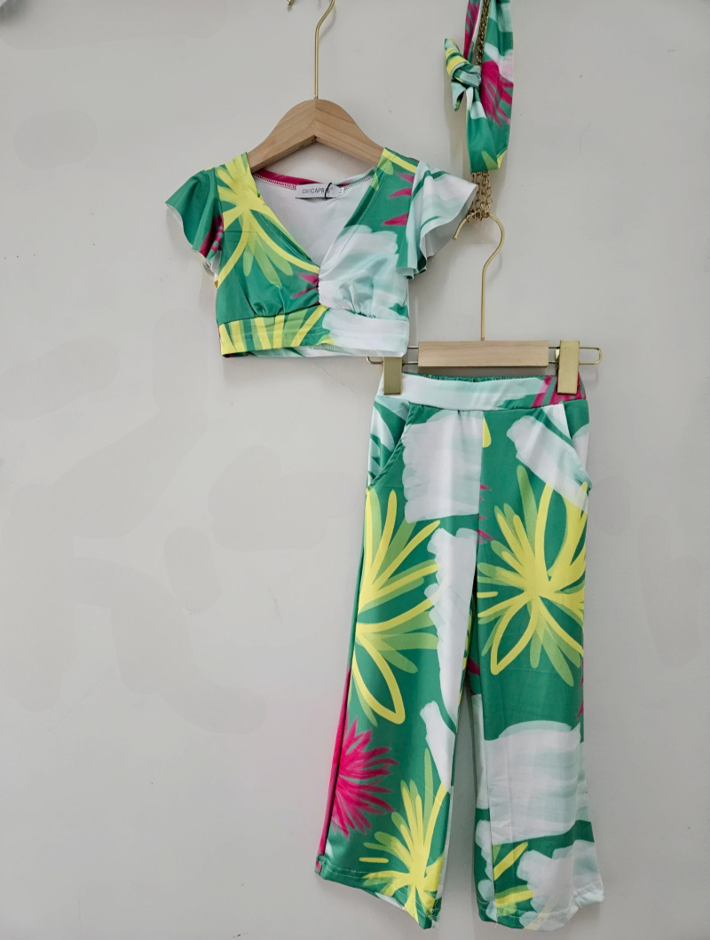 Großhändler Chicaprie - Mädchen-Set aus Crop-Top und leichter, fließender Hose mit Blumenmuster