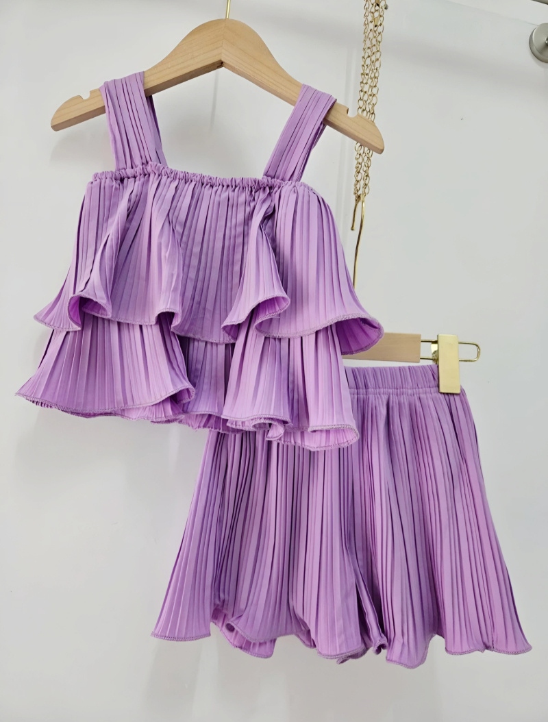 Großhändler Chicaprie - Set aus schlichtem, fließendem Rüschenoberteil und plissierten Shorts für Mädchen