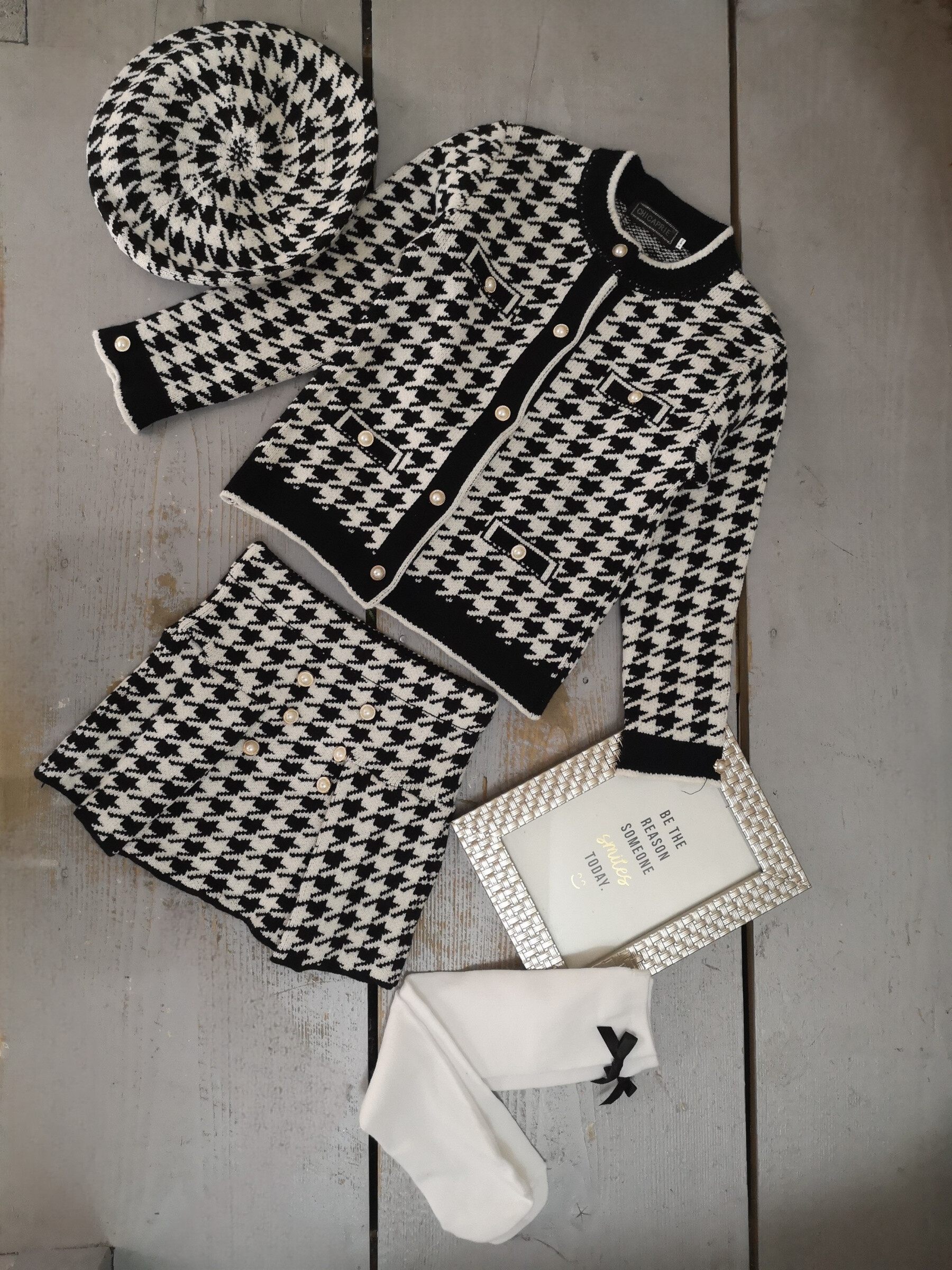 Wholesaler Chicaprie - Knitted Cardigan and Houndstooth Skirt Set with Pearl Buttons for Girl