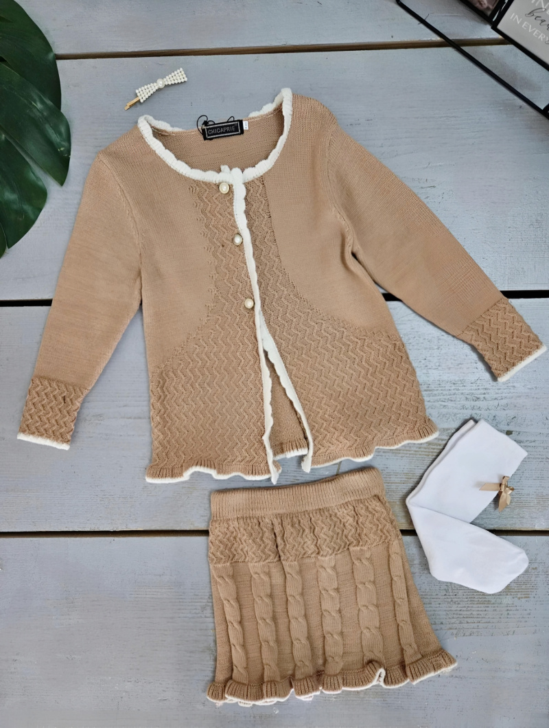 Grossiste Chicaprie - Ensemble Gilet Boutons Perles Et Jupe Plissée Avec Relief Maille Fille