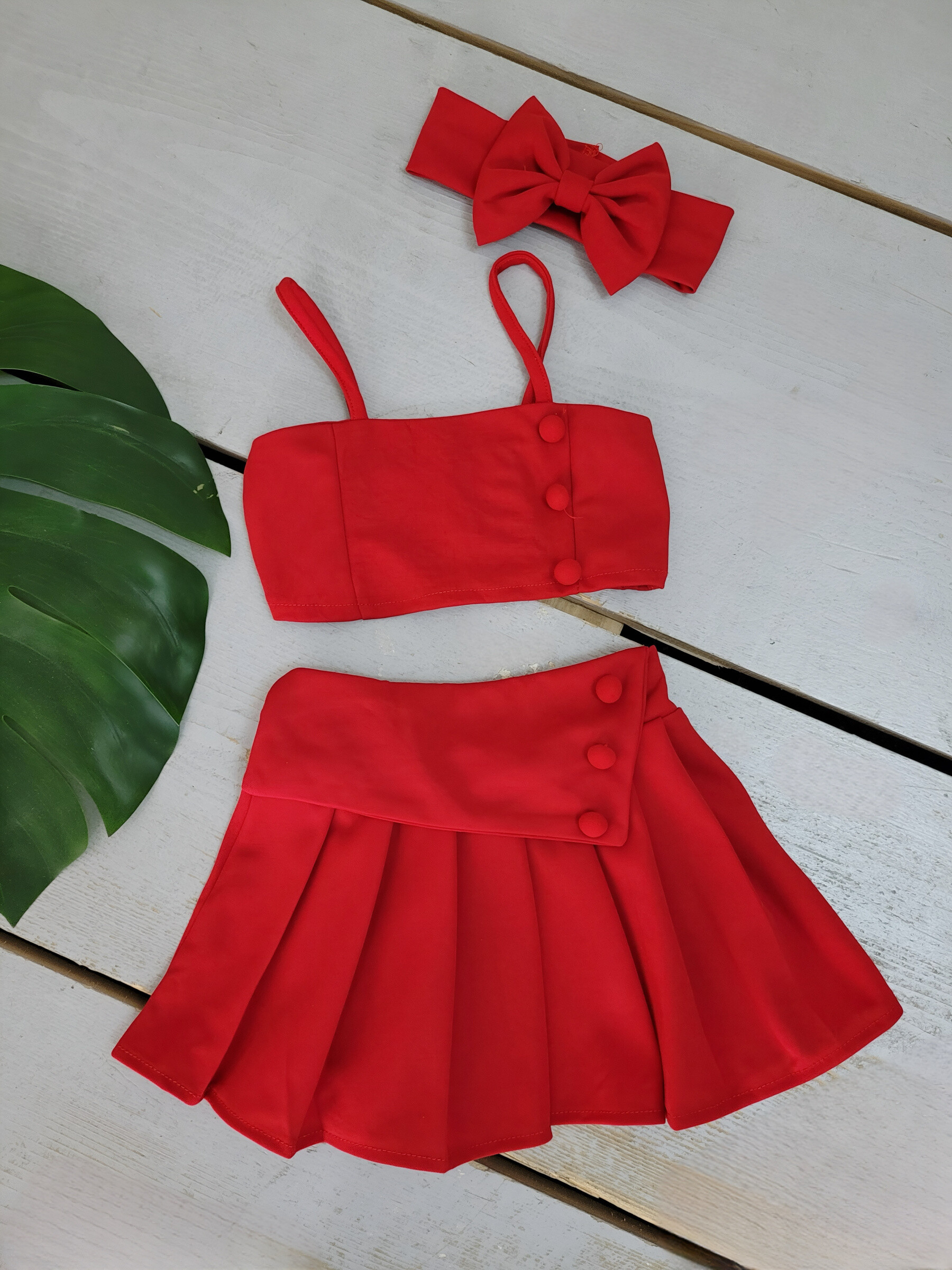Mayorista Chicaprie - Conjunto de Crop Top y Falda Corta Plisada con Diadema de Lazo para Niñas