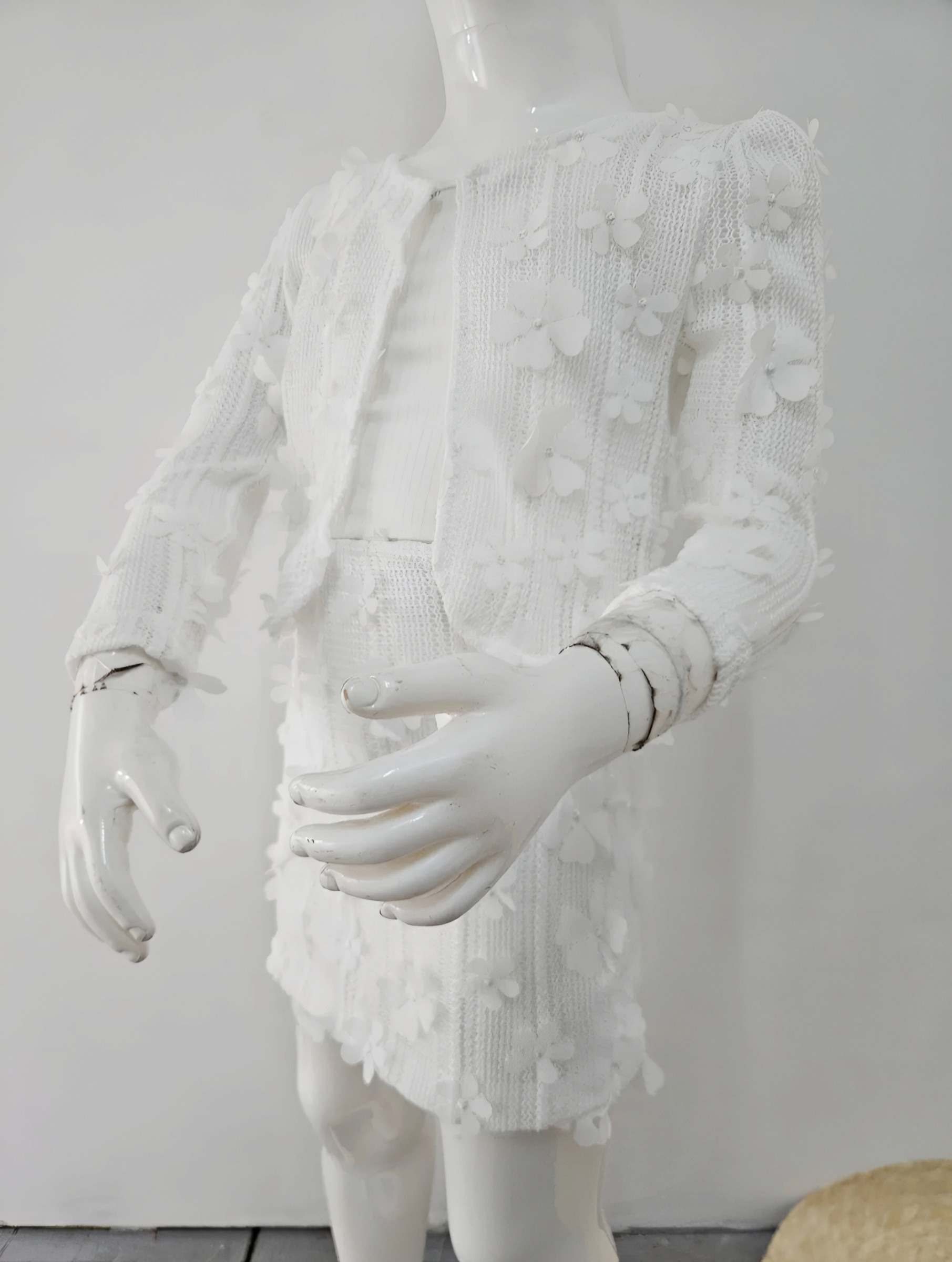 Grossista Chicaprie - Set Gilet E Gonna Corta Uncinetto Floreale Puro Con Top A Spalline Sottili A Costine Bambina