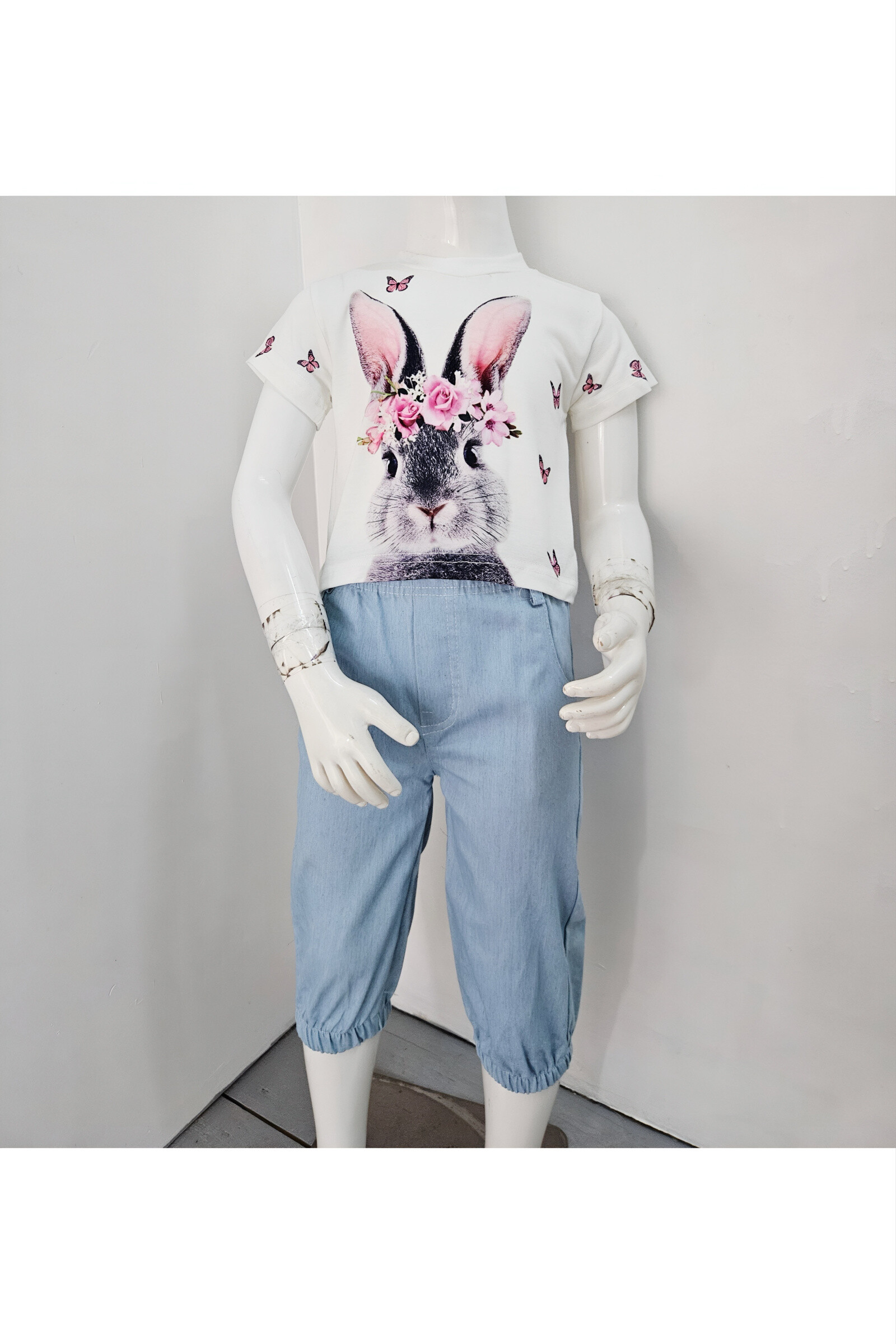 Grossiste Chicaprie - Ensemble Top Imprimé Lapin Papillons Et Pantacourt Légère Jeans Fille