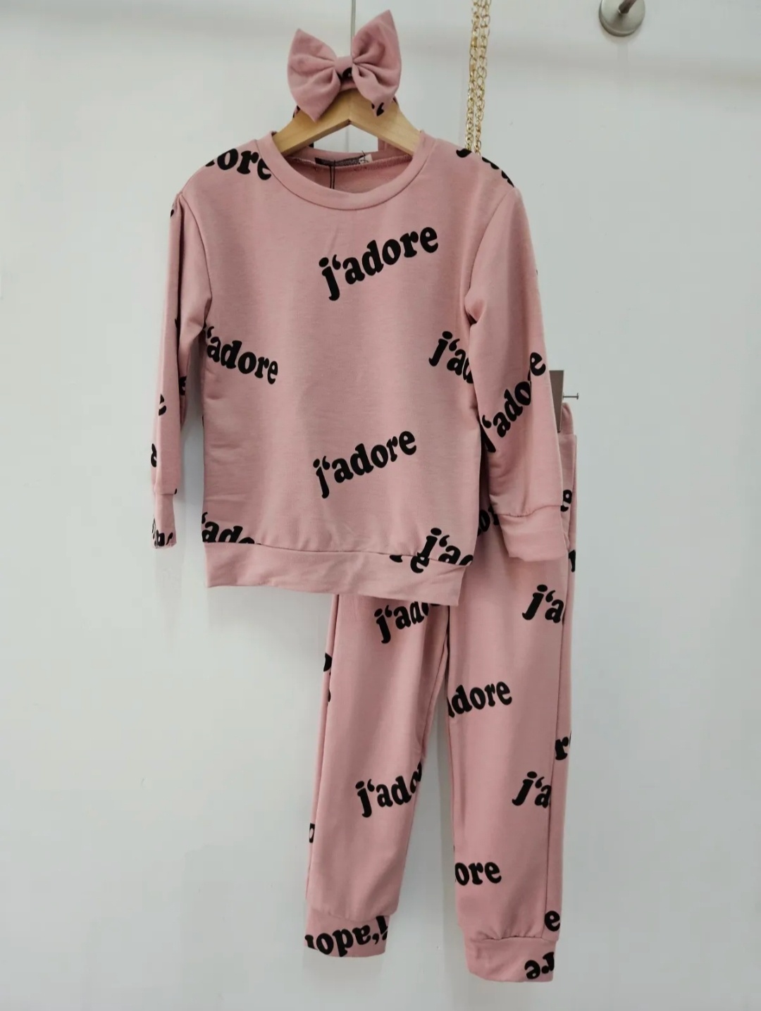 Großhändler Chicaprie - Mädchen Streetwear Set mit Langarmshirt und Hose mit All-Over Print
