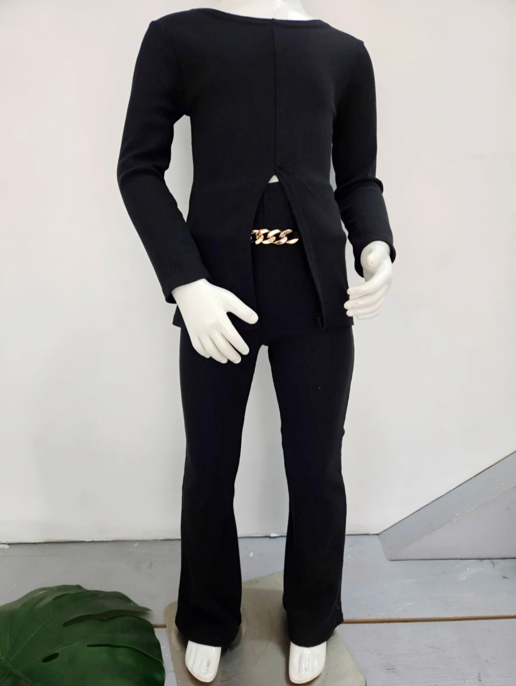 Grossiste Chicaprie - Ensemble Top Ouverture Et Pantalon Evasé Avec Chaine Uni Style Côtelé Fille