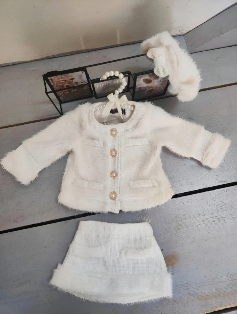 Wholesaler Chicaprie - Baby Girl's Tweed and Moumoute Style Jacket and Skirt Set with Beret