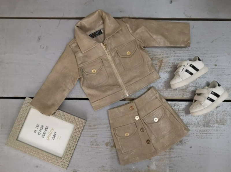 Mayorista Chicaprie - Conjunto bebé niña chaqueta y falda