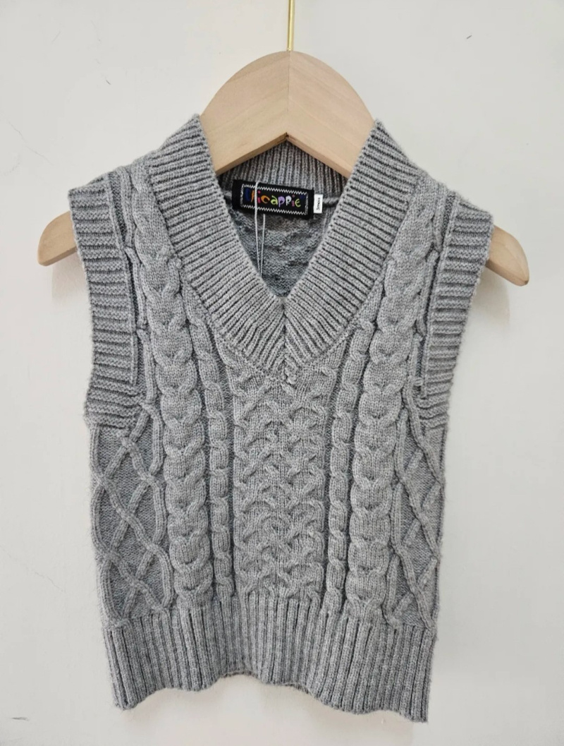 Grossiste Chicaprie - Pull Col V Maille Uni Sans Manche Torsadée Cocooning Bébé Fille