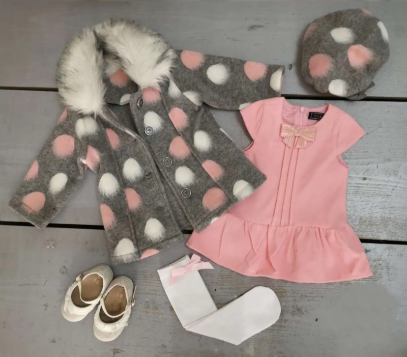 Grossista Chicaprie - Completo per bambina composto da cappottino in pelliccia sintetica a pois e vestito a tinta unita con fiocco