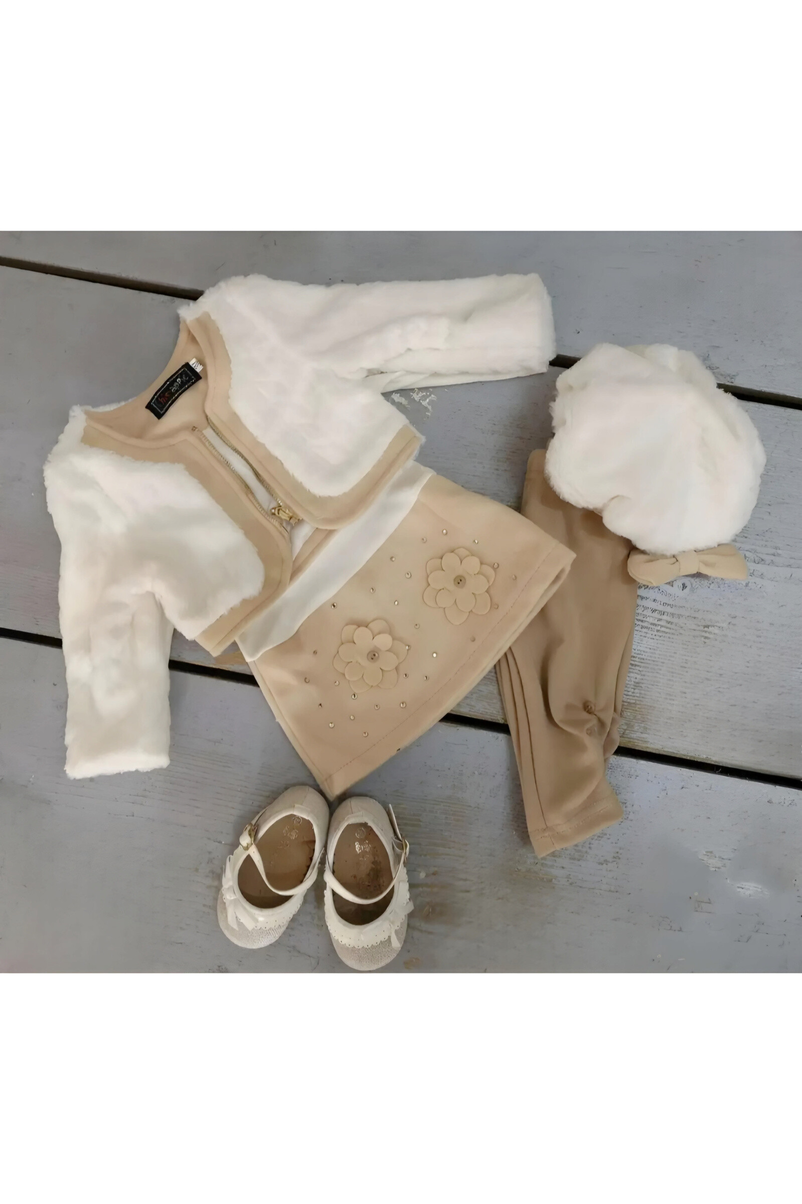 Grossiste Chicaprie - Ensemble Gilet Faux Fourrure Et Robe Avec Béret Bébé Fille