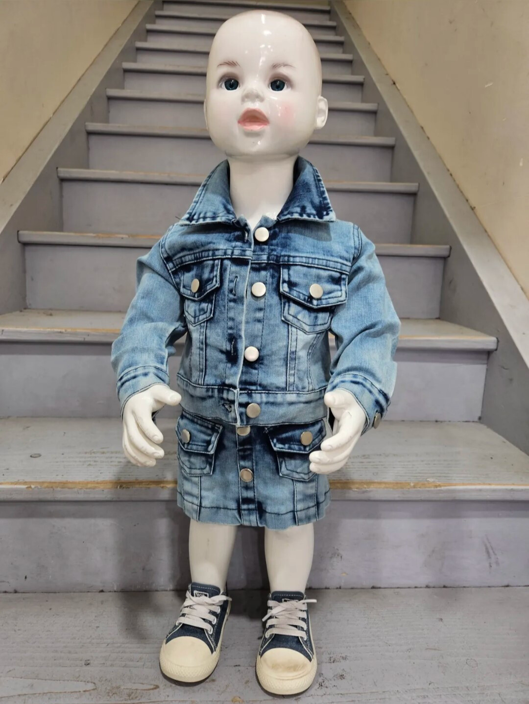 Wholesaler Chicaprie - Baby girl's classic button-down denim jacket and skirt set
