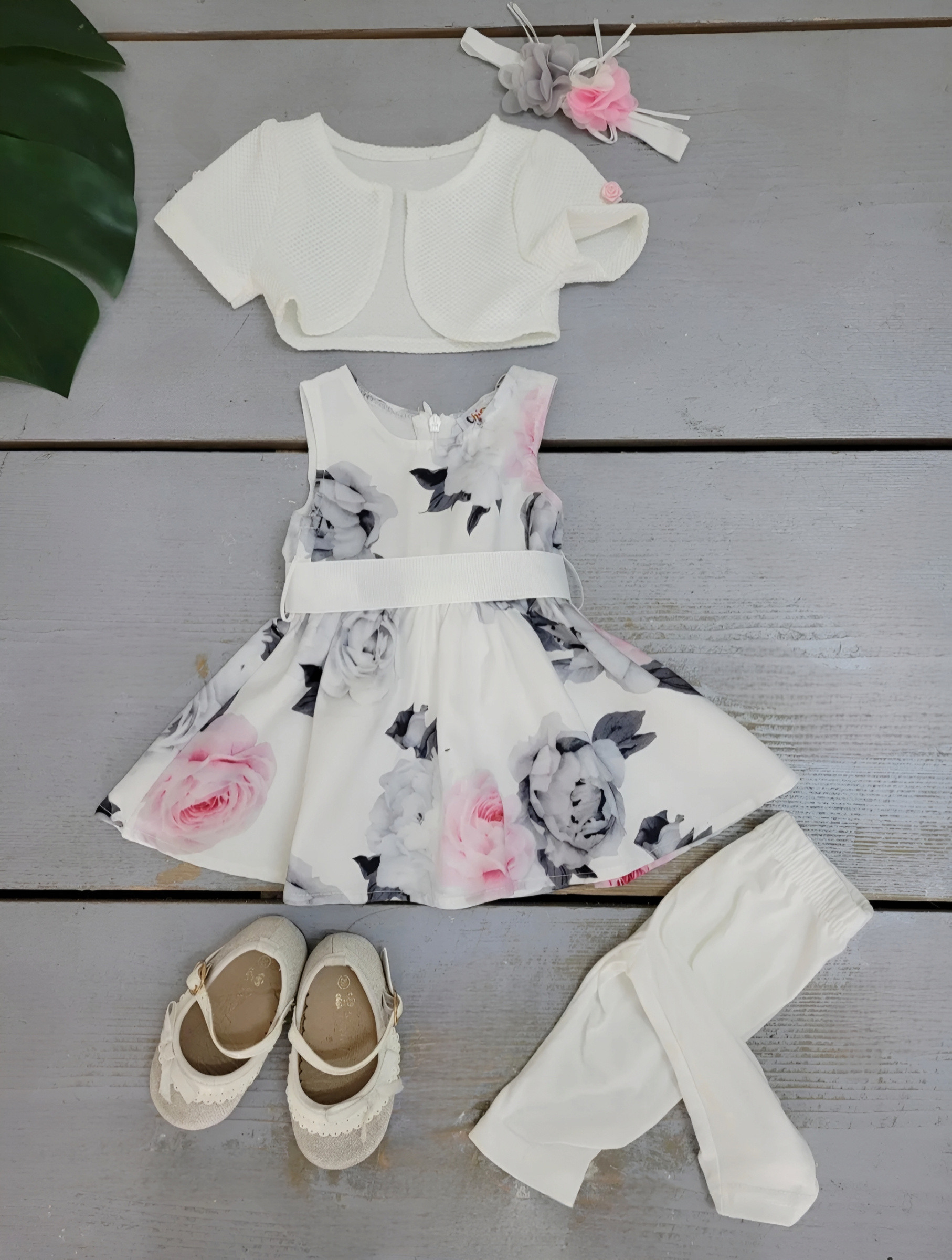 Großhändler Chicaprie - Baby-Mädchen-Set bestehend aus einem einfarbigen Bolero und einem geblümten Kleid mit Schleife und Blumen-Stirnband