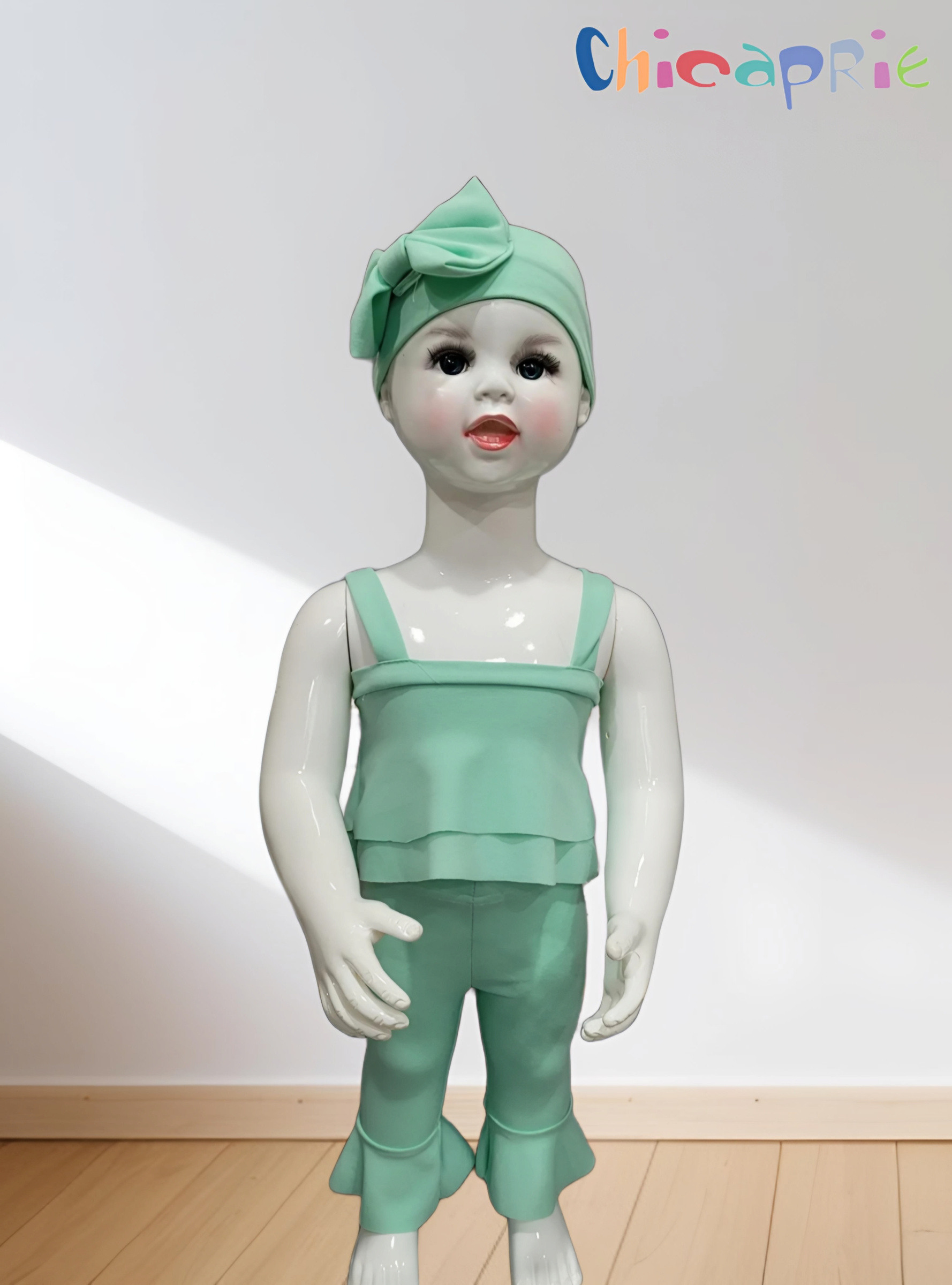 Grossiste Chicaprie - Ensemble Top Bretelle Et Volants Avec Pantalon Uni Bébé Fille