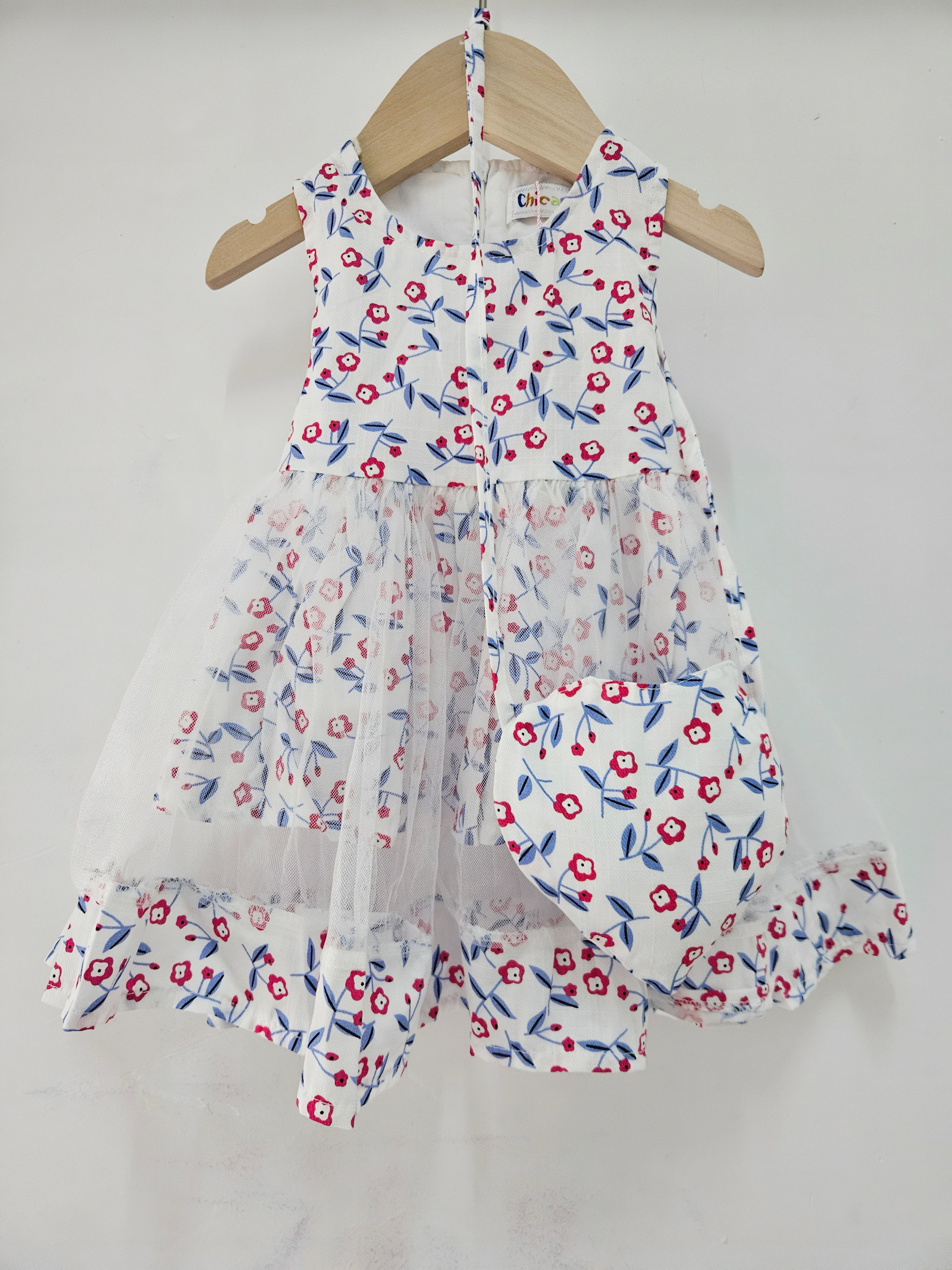 Großhändler Chicaprie - Geblümtes Kleid mit Schleier und Frühlingstasche für ein kleines Mädchen