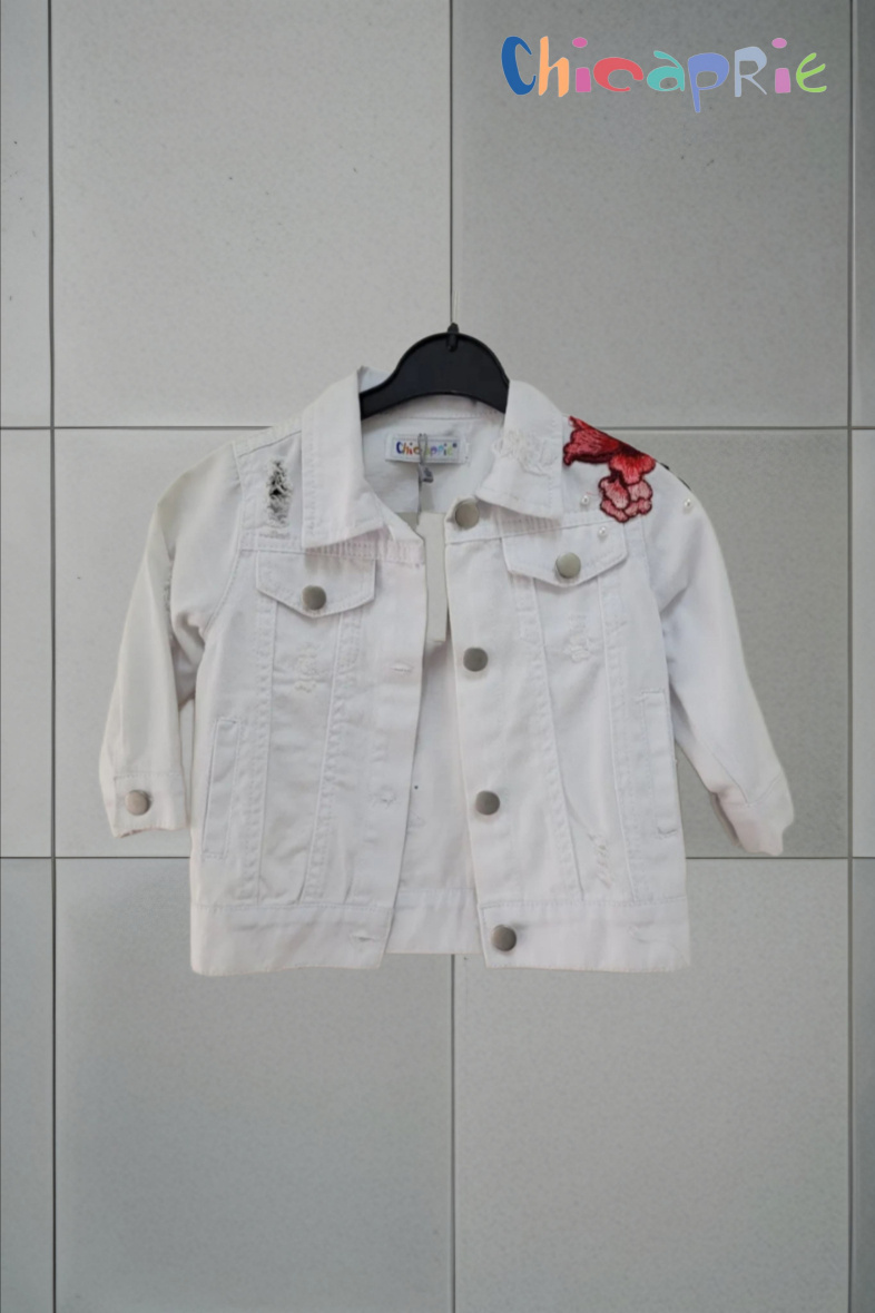 Wholesaler Chicaprie - Baby girl's jacket-style shirt with rips and pearls, solid color, featuring a button and embroidered flower
