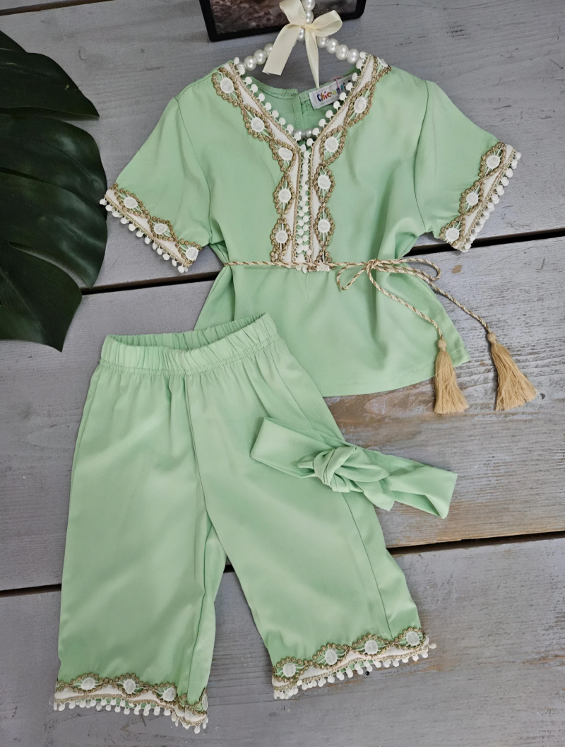 Mayorista Chicaprie - Conjunto ligero de túnica y pantalón para bebé niña con bordados y cinturón con flecos