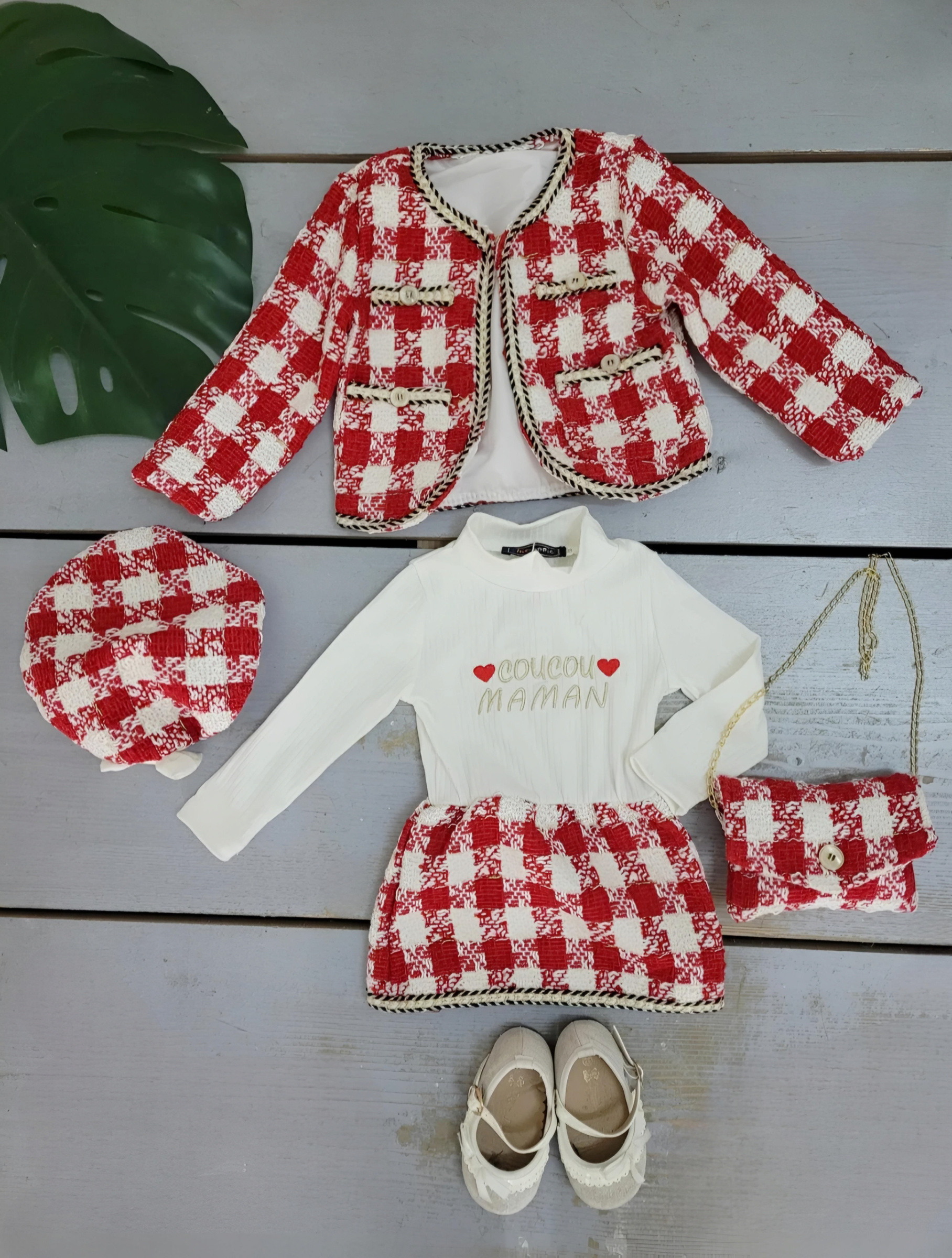 Grossiste Chicaprie - Ensemble Gilet Tweed Carreaux Et Robe Haut Uni Et Coeurs Bébé Fille