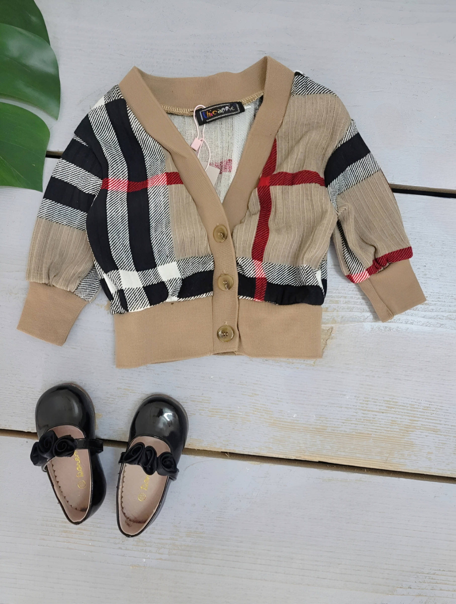 Grossiste Chicaprie - Gilet Motifs Rayures Quadrillée Avec Boutons Maille Bébé Fille