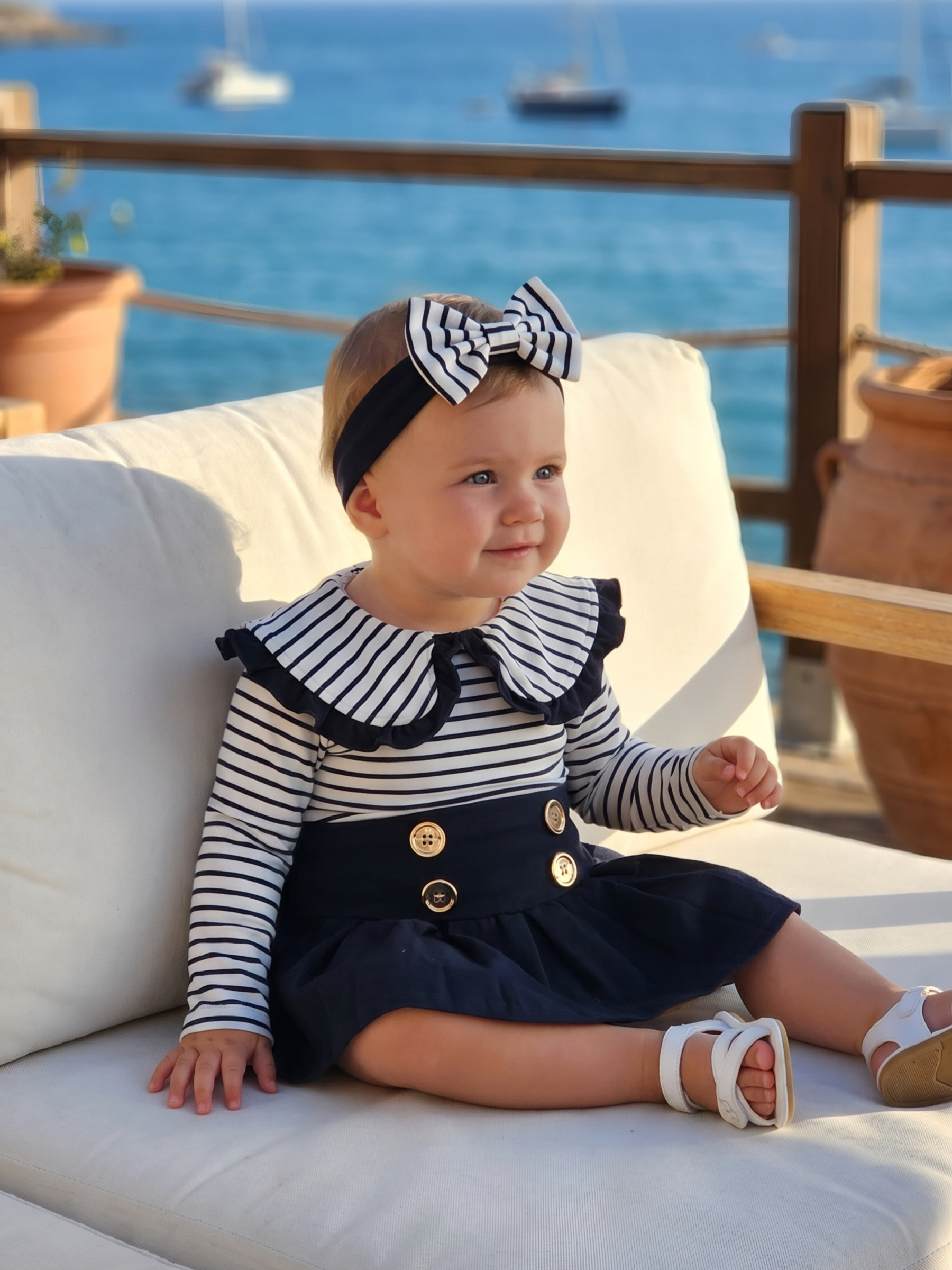 Grossiste Chicaprie - Ensemble Body Col Claudine Rayure Marinière Avec Jupe Boutons Dorée Bébé Fille