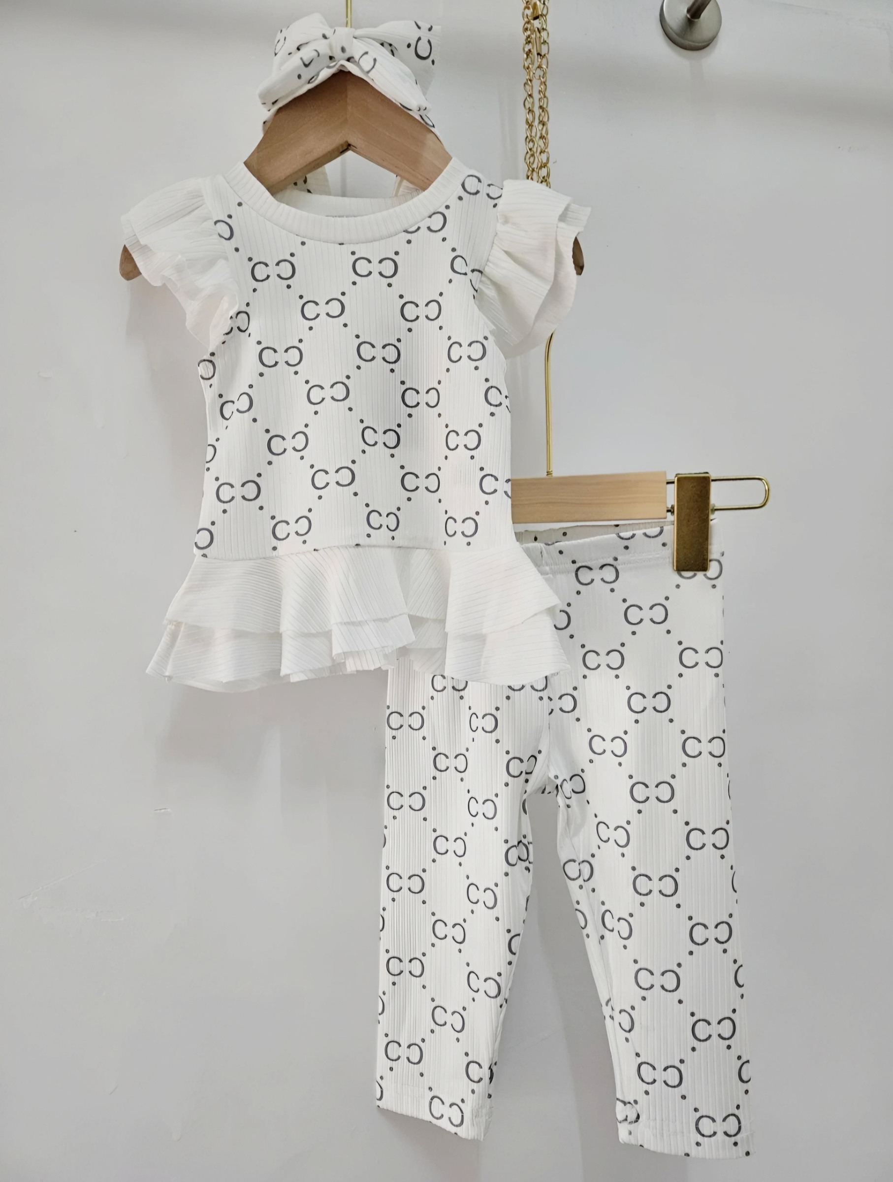 Wholesaler Chicaprie - Top and Pants Set with Ruffles and Fine Ribbing and Baby Girl Print