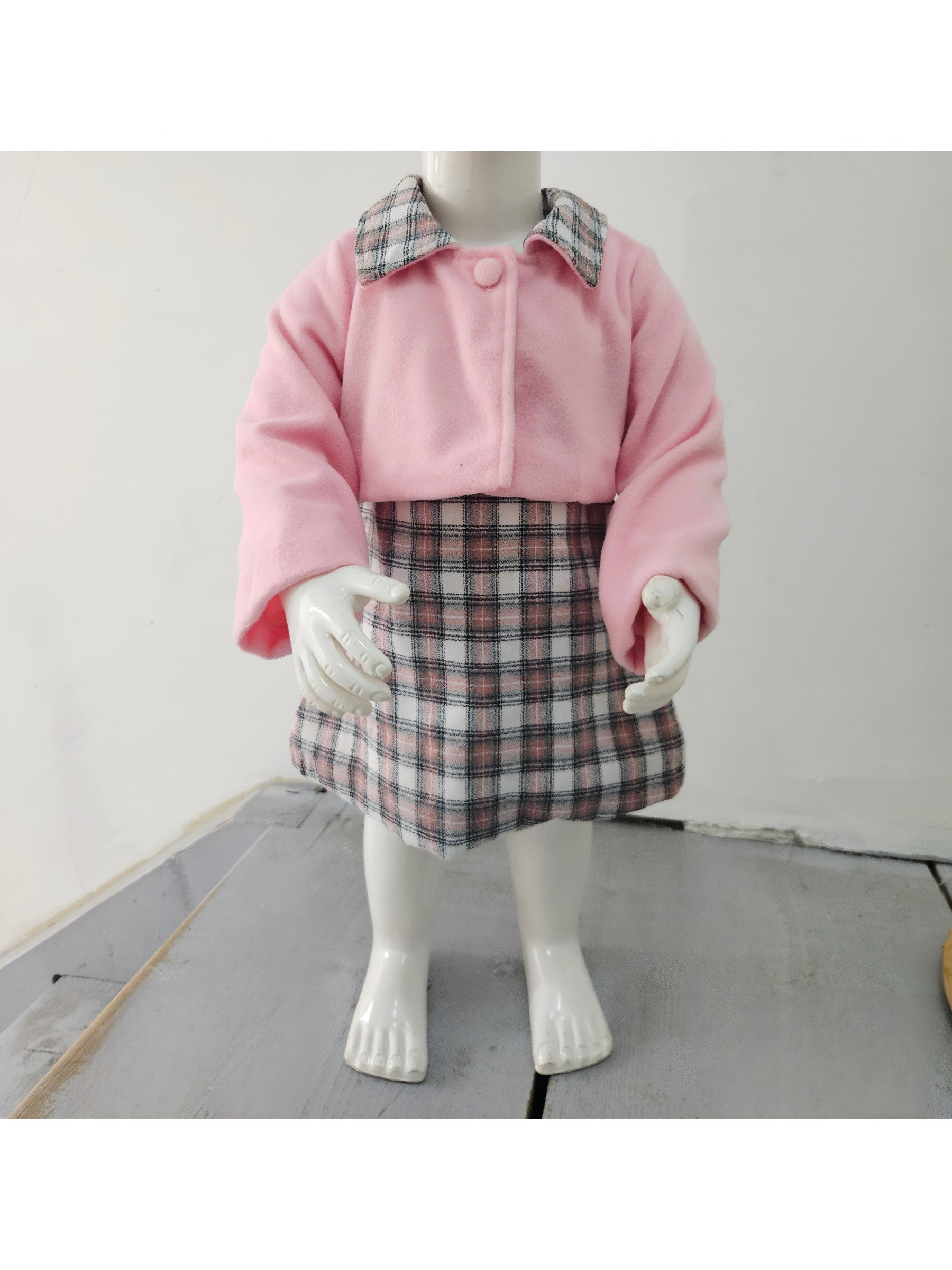 Großhändler Chicaprie - Chices Baby-Mädchen Set: Ärmelloses Kleid mit Karojacke