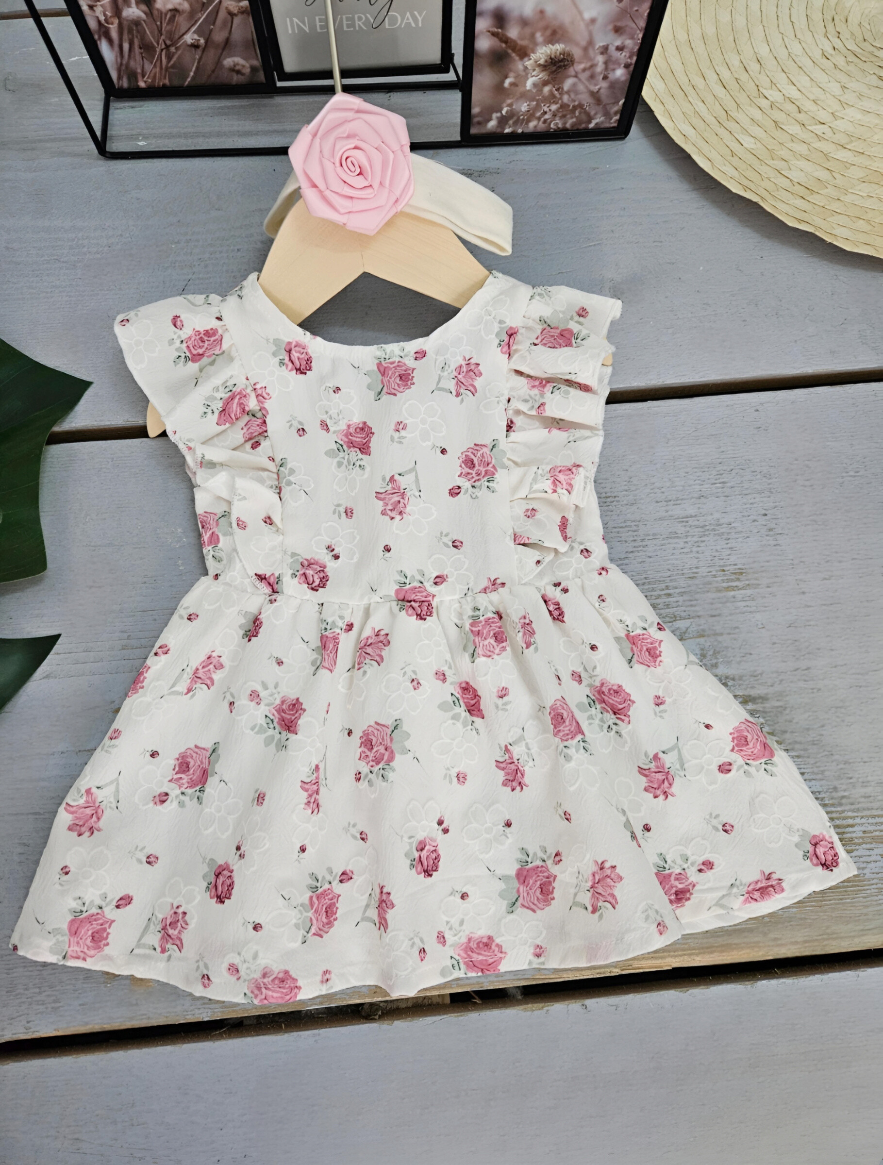 Grossista Chicaprie - Abito Leggero Senza Maniche Con Stampa Floreale E Fascia Per Capelli Rosa Bambina
