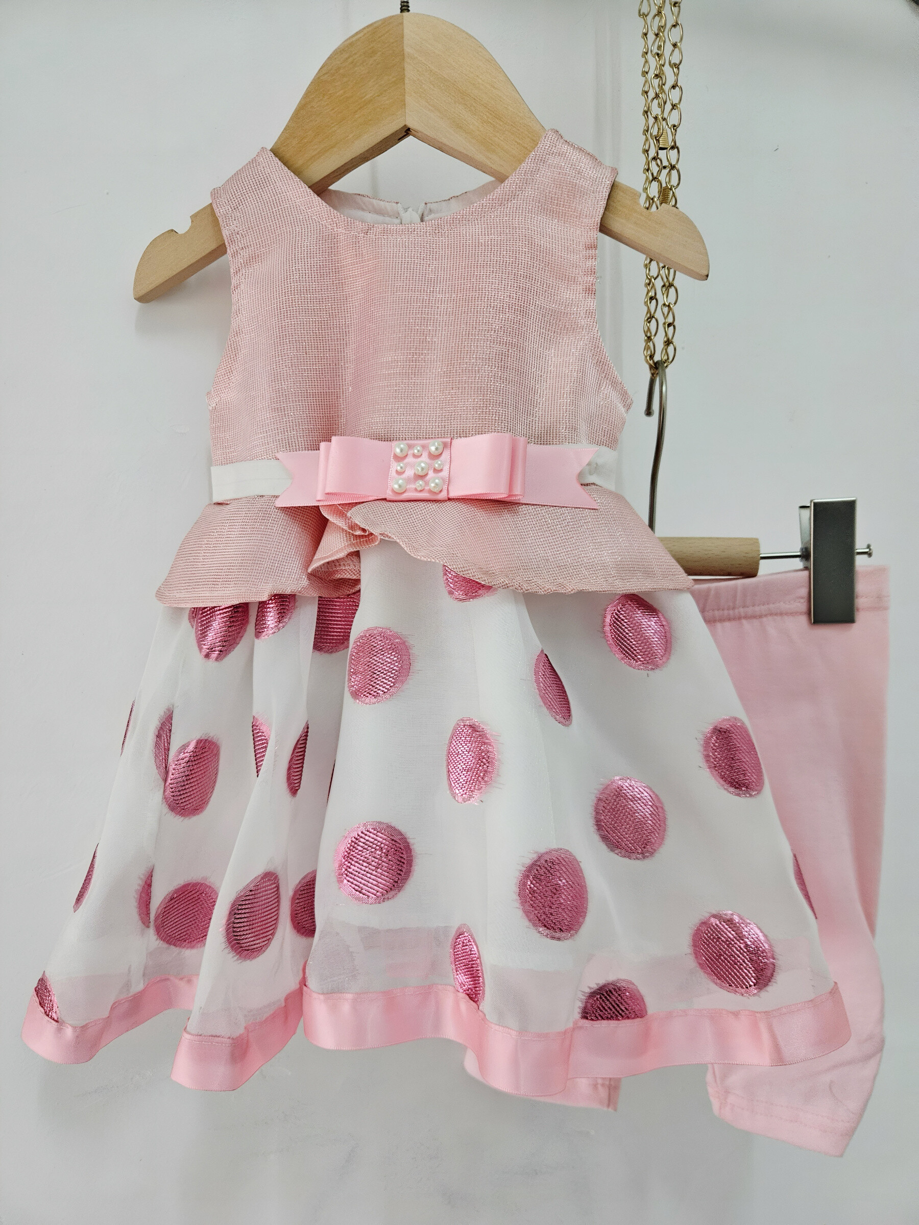 Grossiste Chicaprie - Robe Satin Avec Ruban Noeud Perles Et Voilage A Motif Pois Bébé Fille