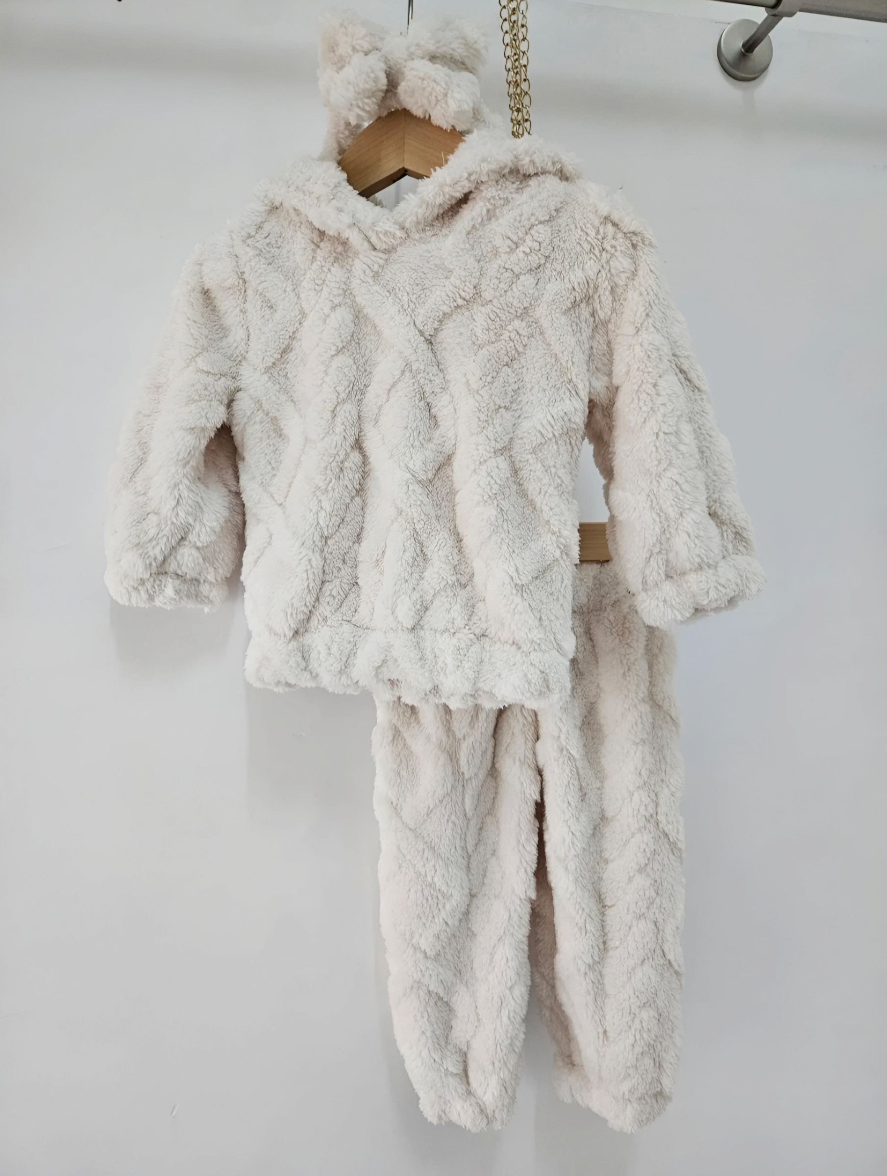 Großhändler Chicaprie - Gemütliches Set aus einfarbigem Kunstfell-Hoodie und Hose mit Baby-Mädchen-Stirnband